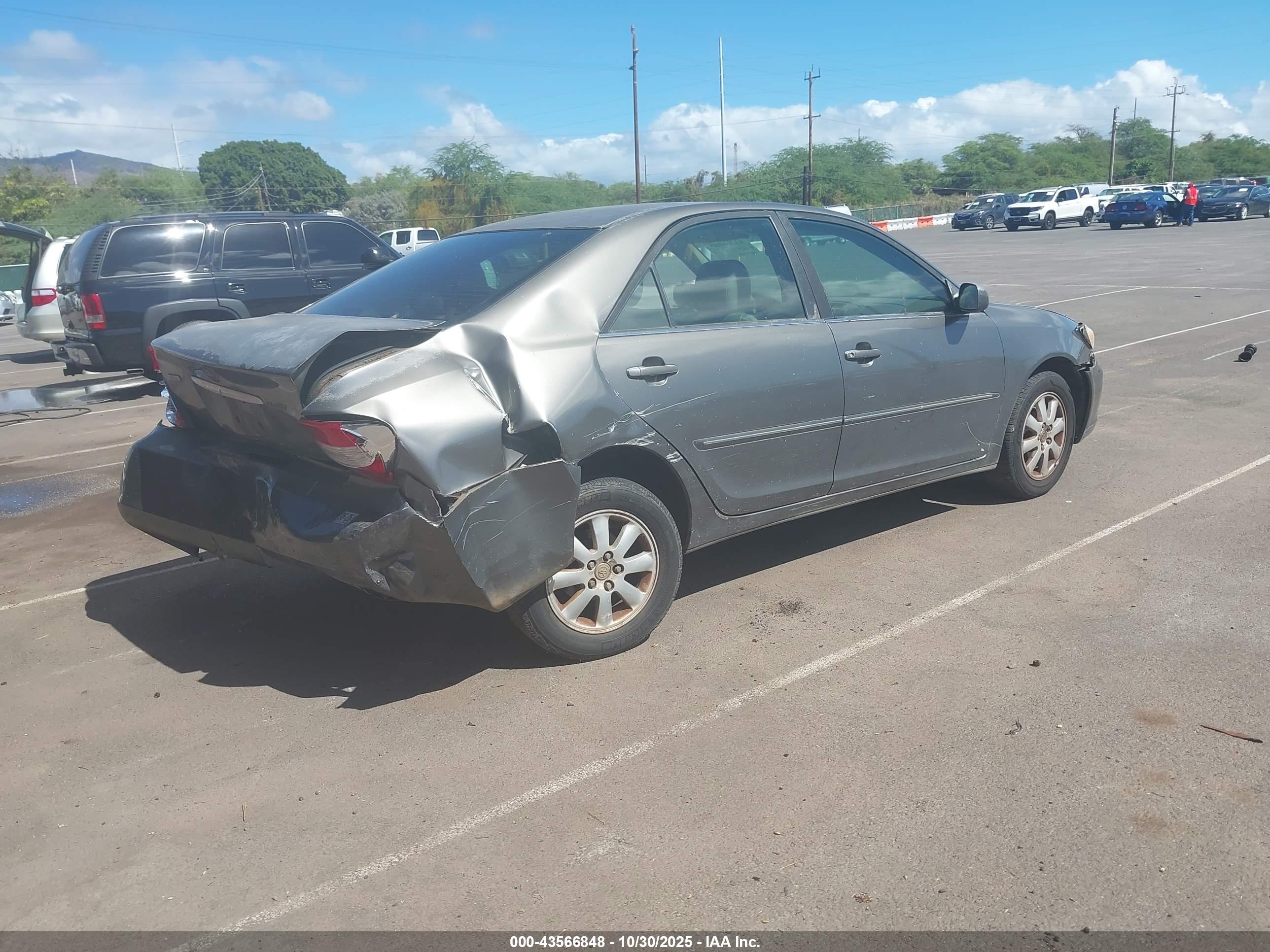 TOYOTA CAMRY image 4