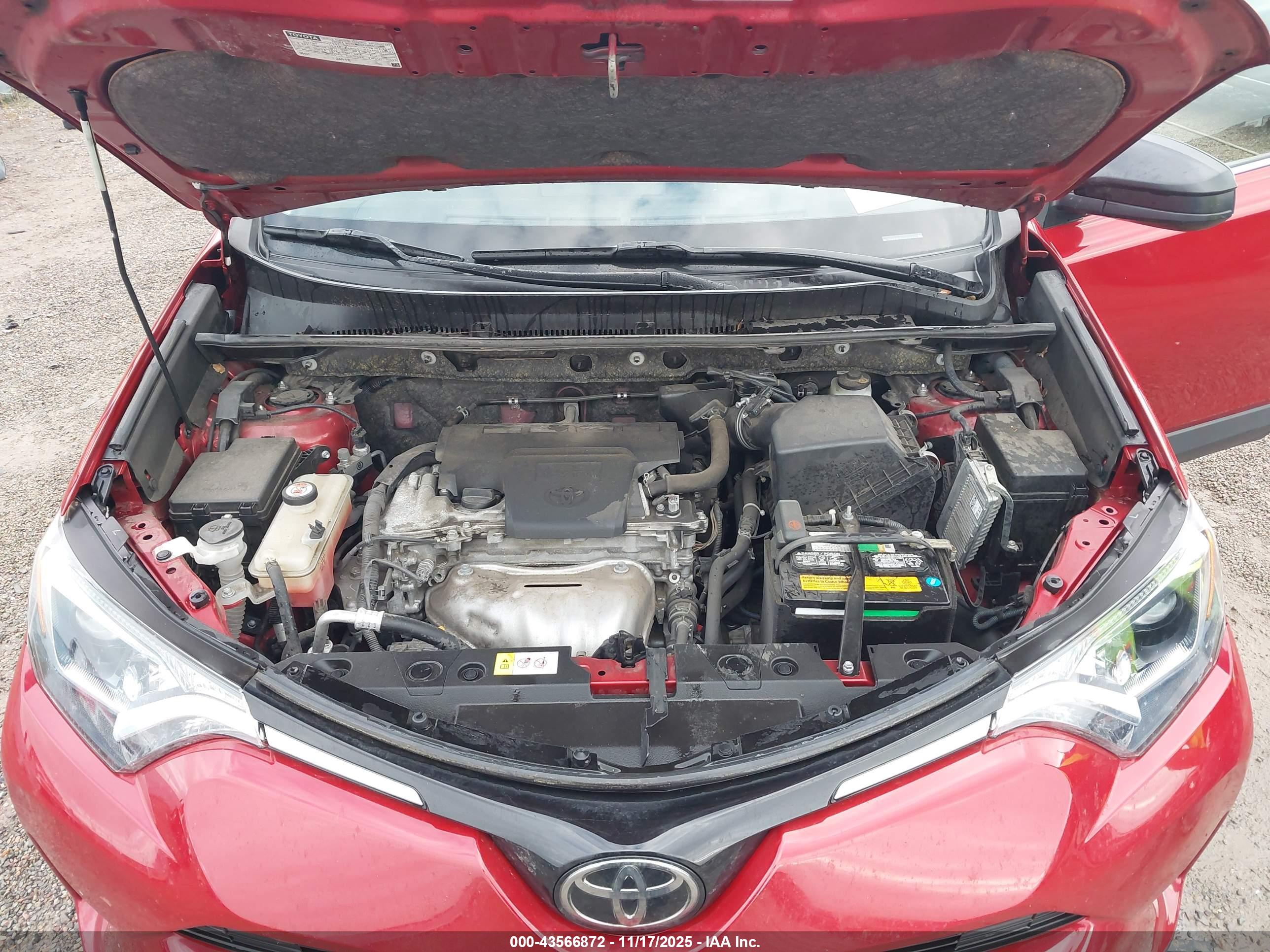 TOYOTA RAV4 image 10