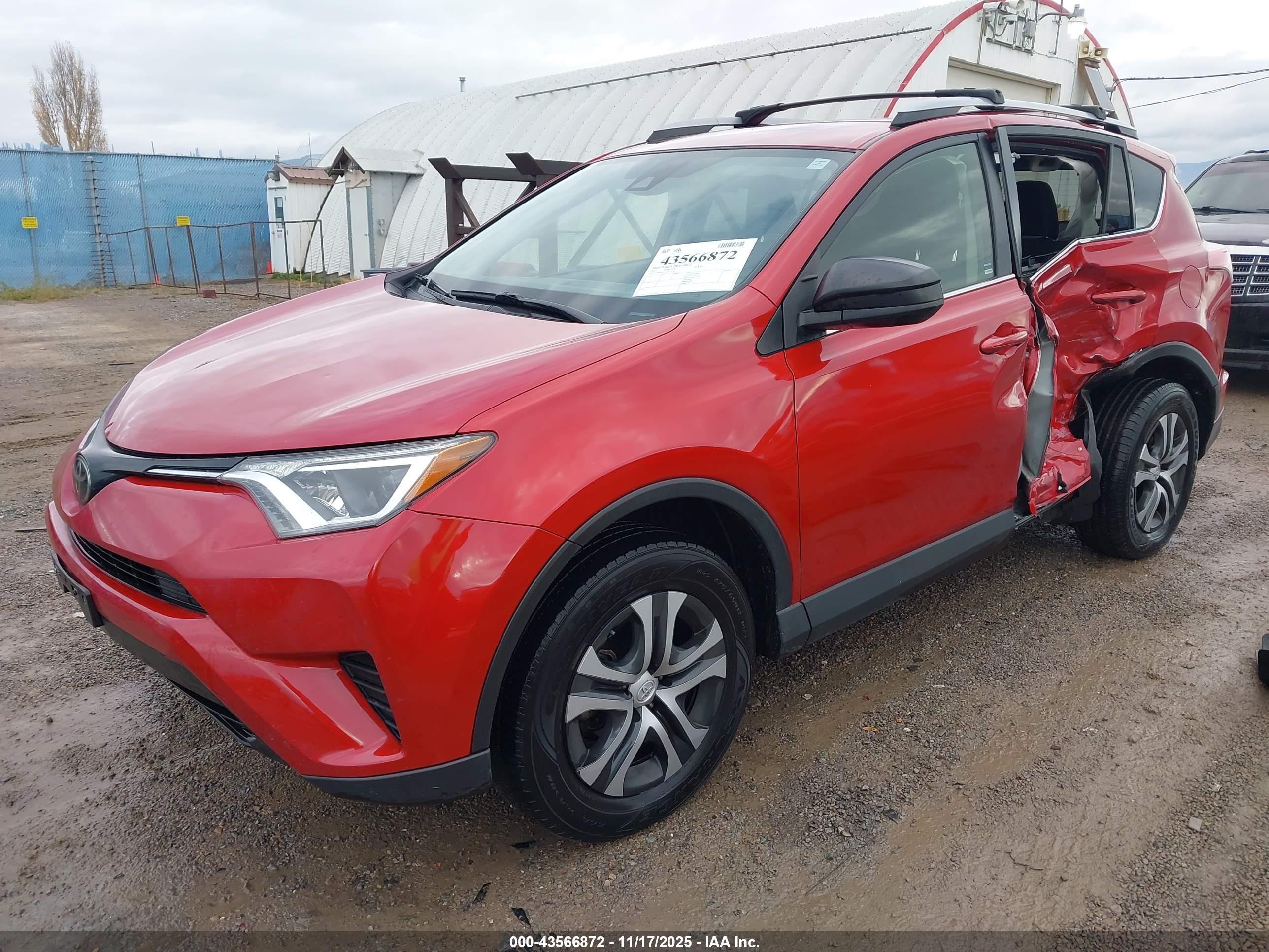 TOYOTA RAV4 image 2