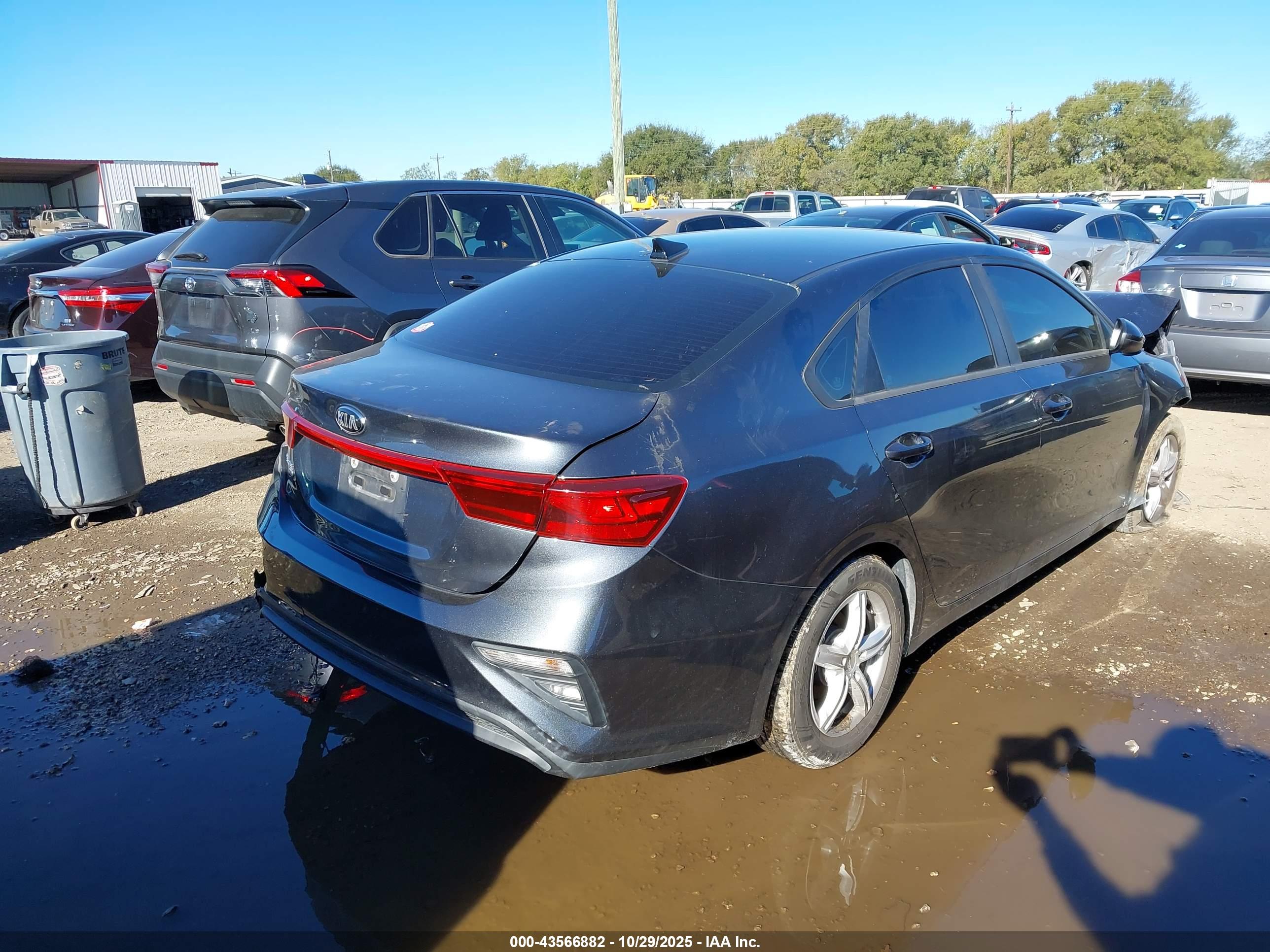 KIA FORTE image 4