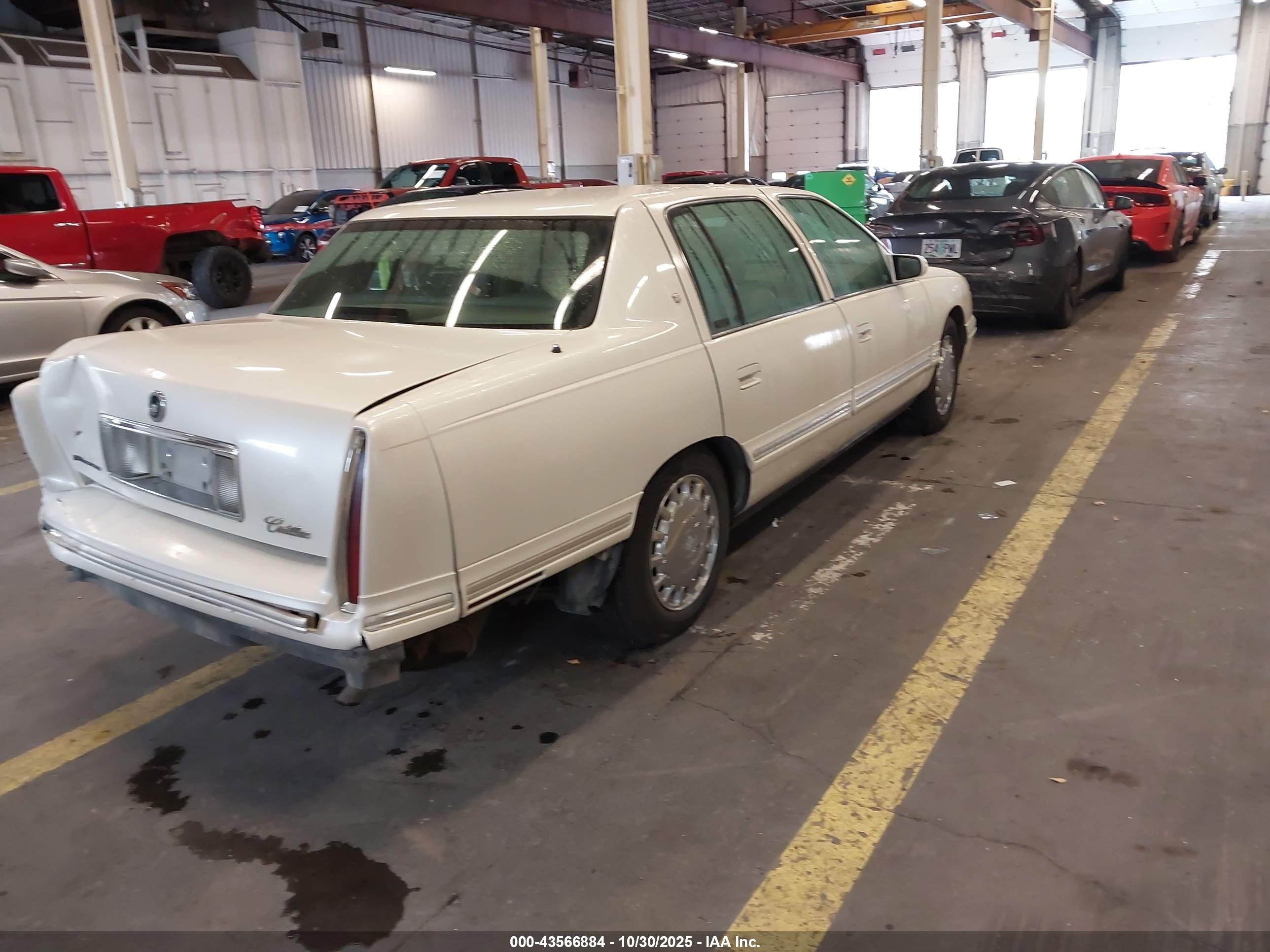 CADILLAC DEVILLE image 4
