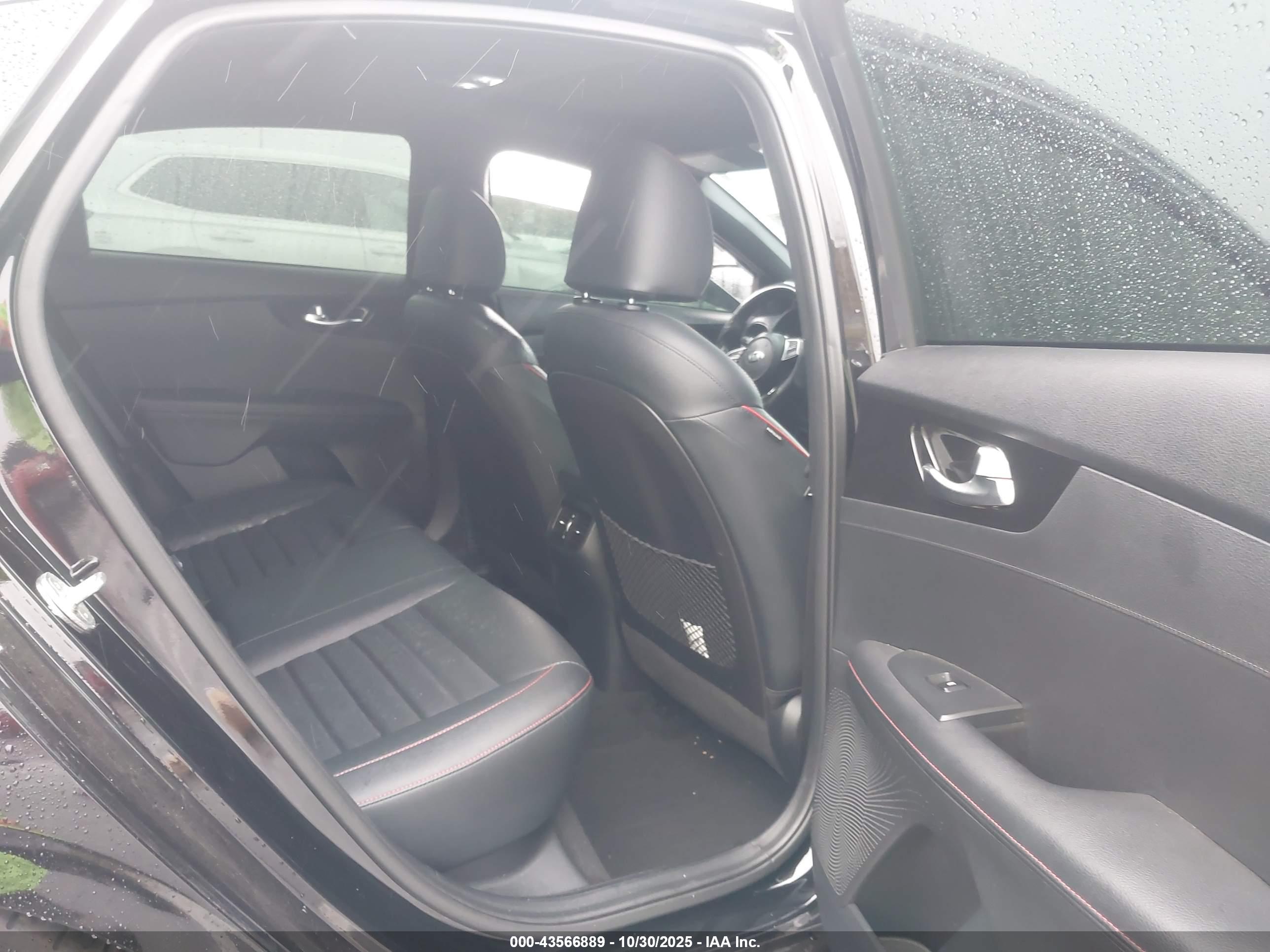 KIA FORTE image 8