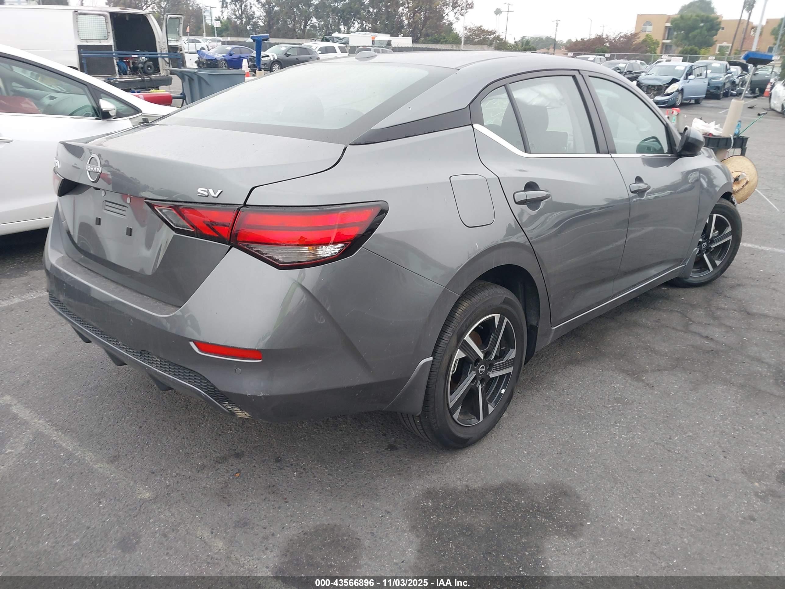 NISSAN SENTRA image 4
