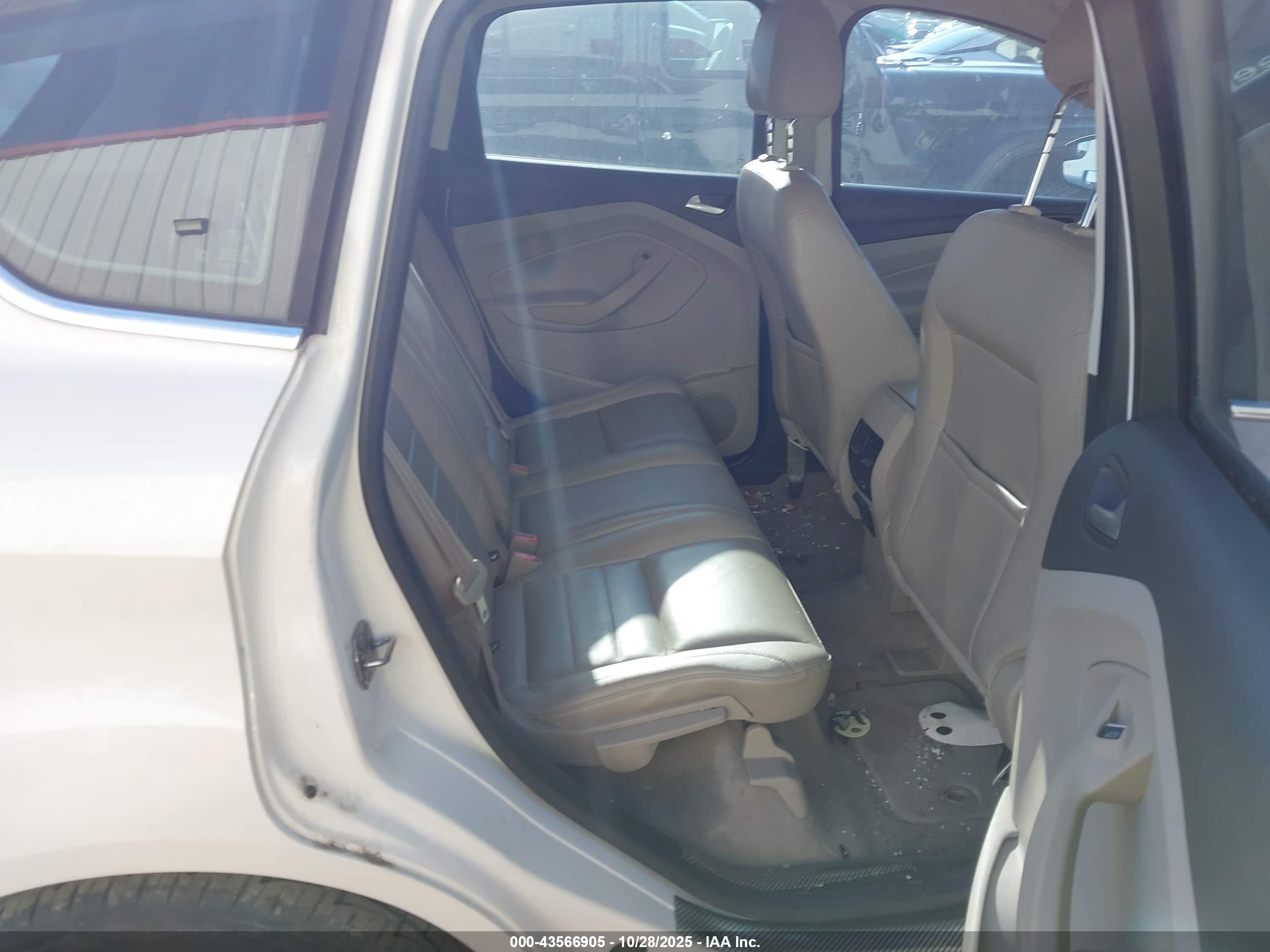 FORD C-MAX image 8