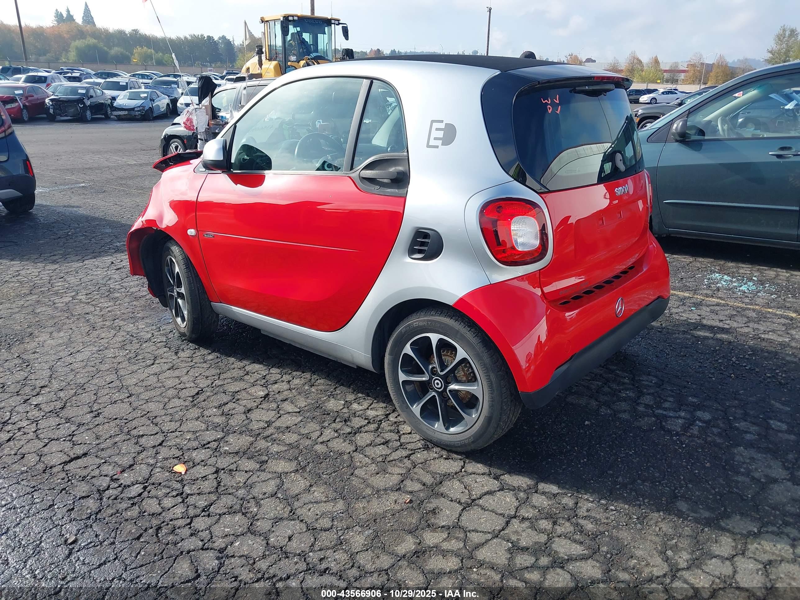 SMART FORTWO image 3