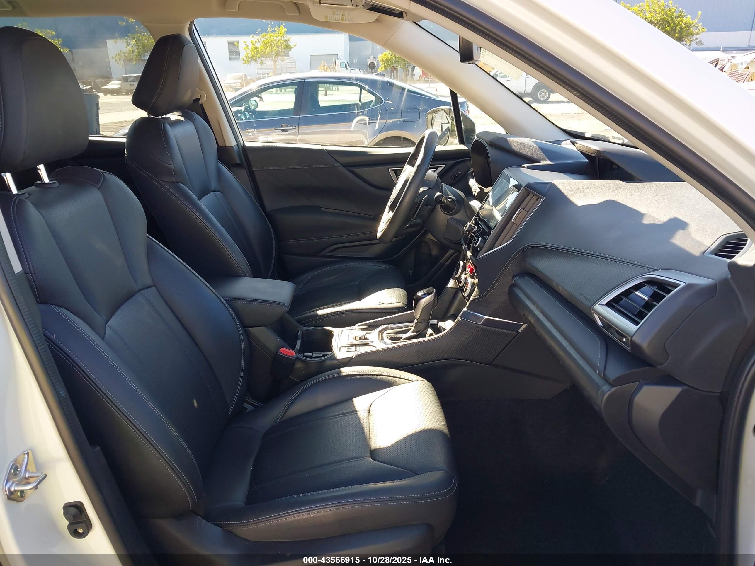 SUBARU FORESTER image 5