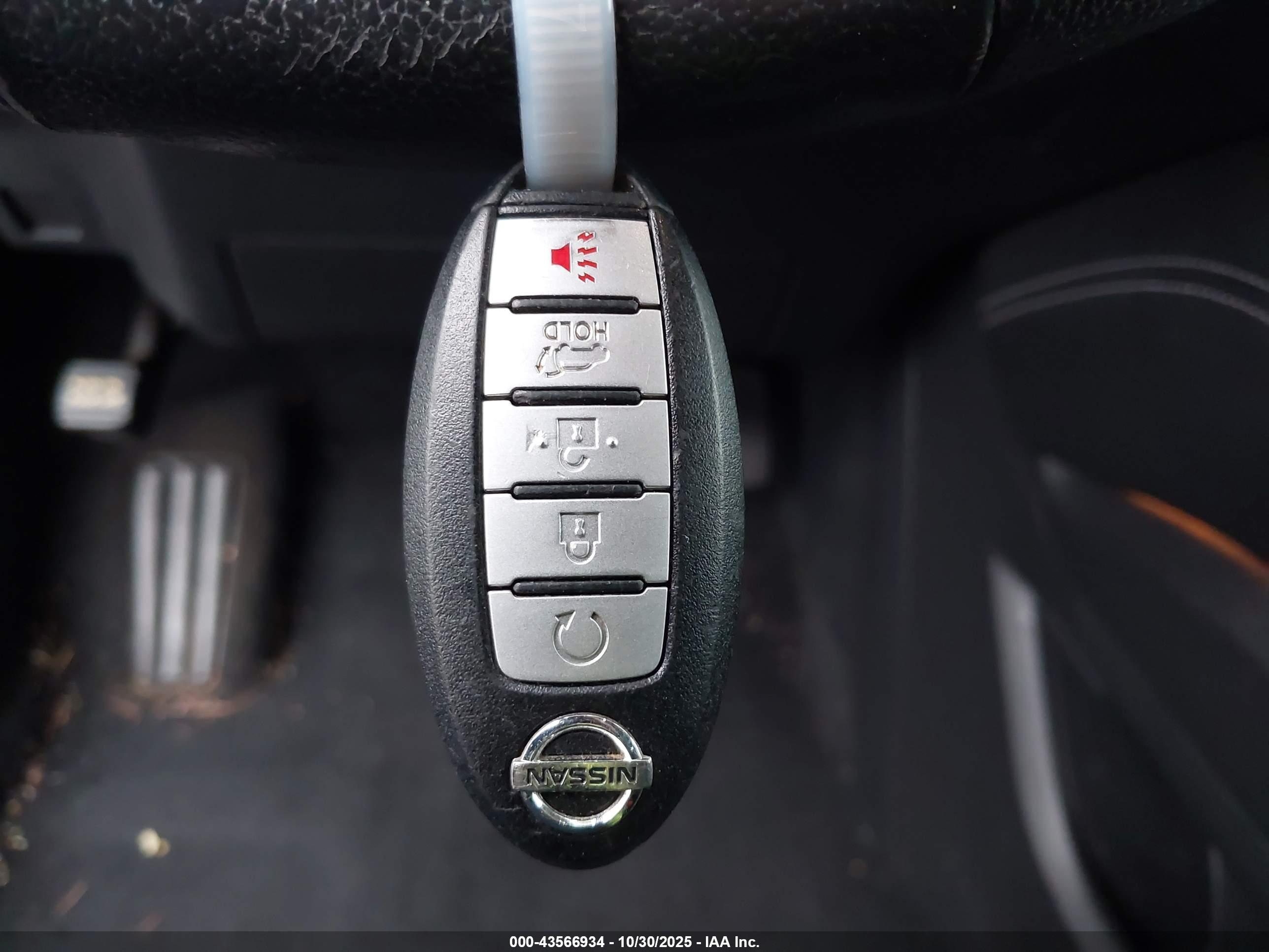 NISSAN MURANO image 11
