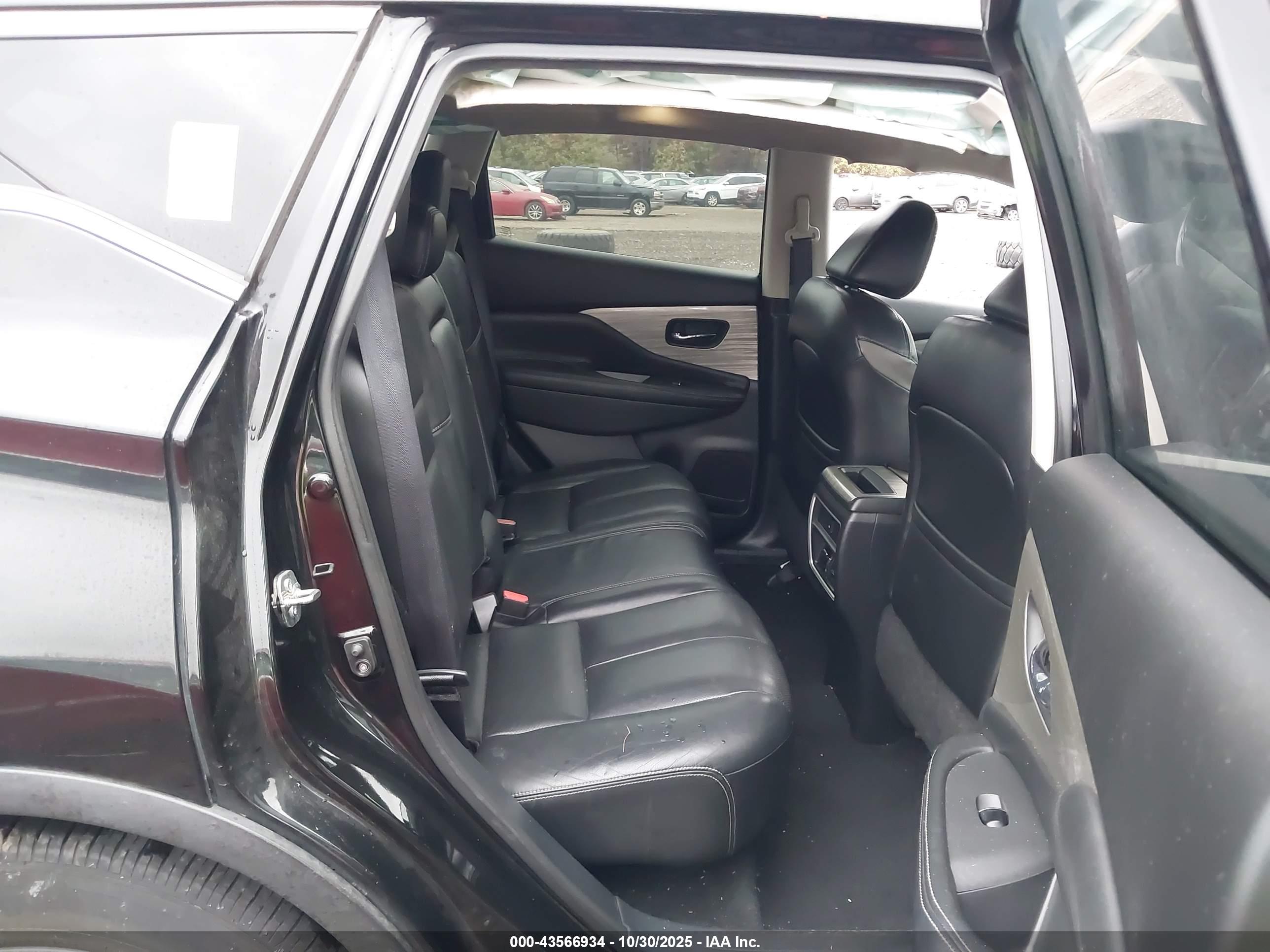 NISSAN MURANO image 8