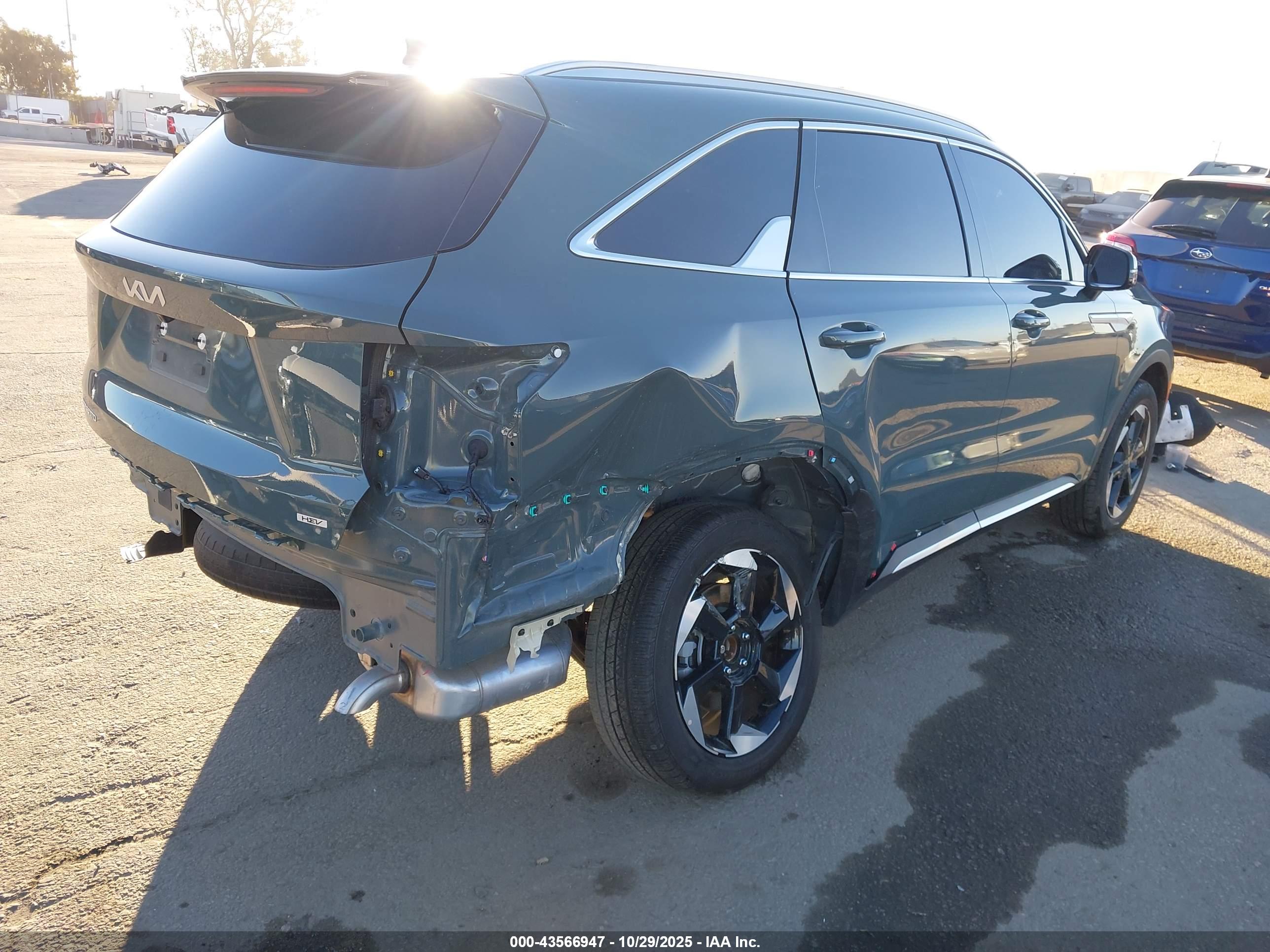 KIA SORENTO image 4