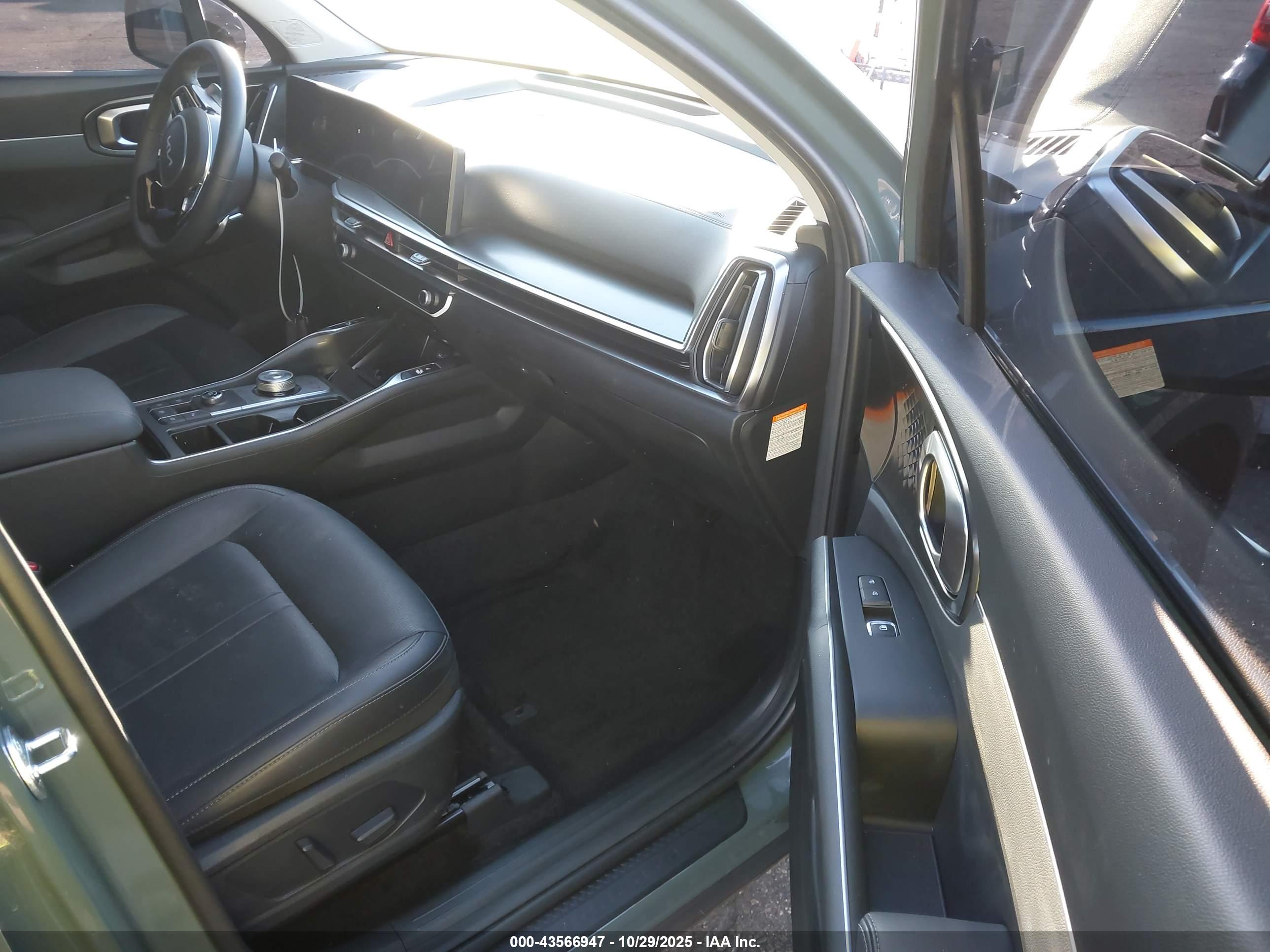 KIA SORENTO image 5