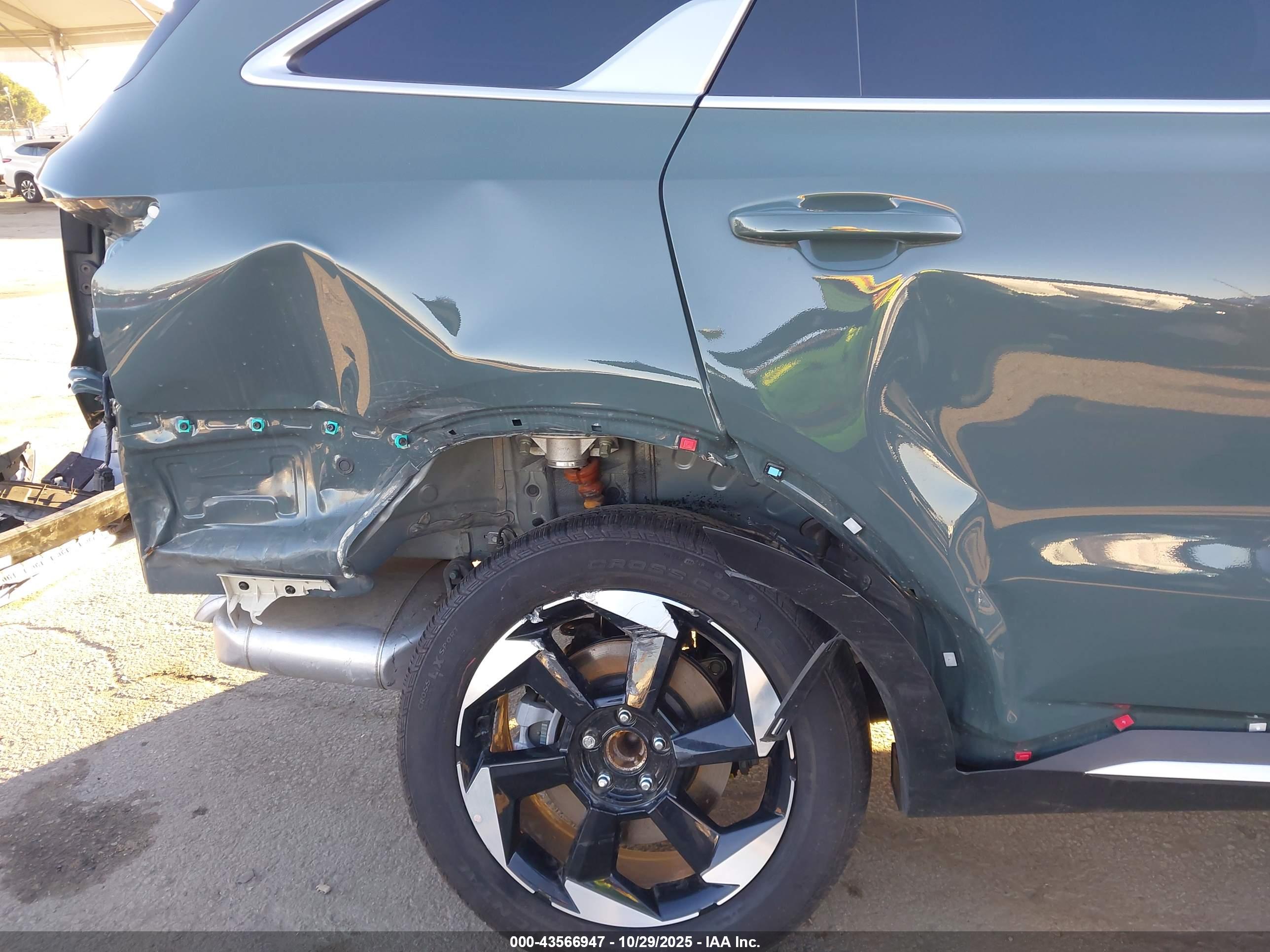 KIA SORENTO image 6