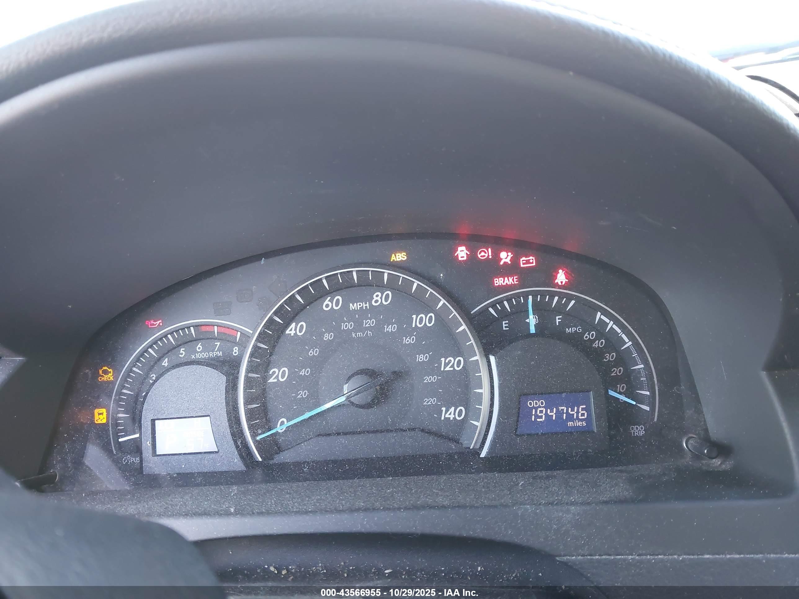 TOYOTA CAMRY image 7