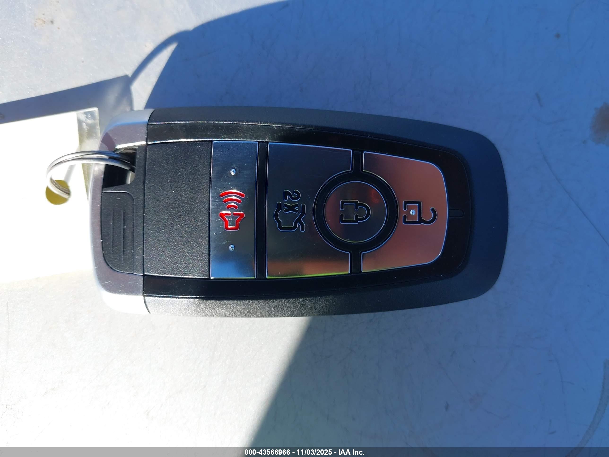 FORD FUSION image 11