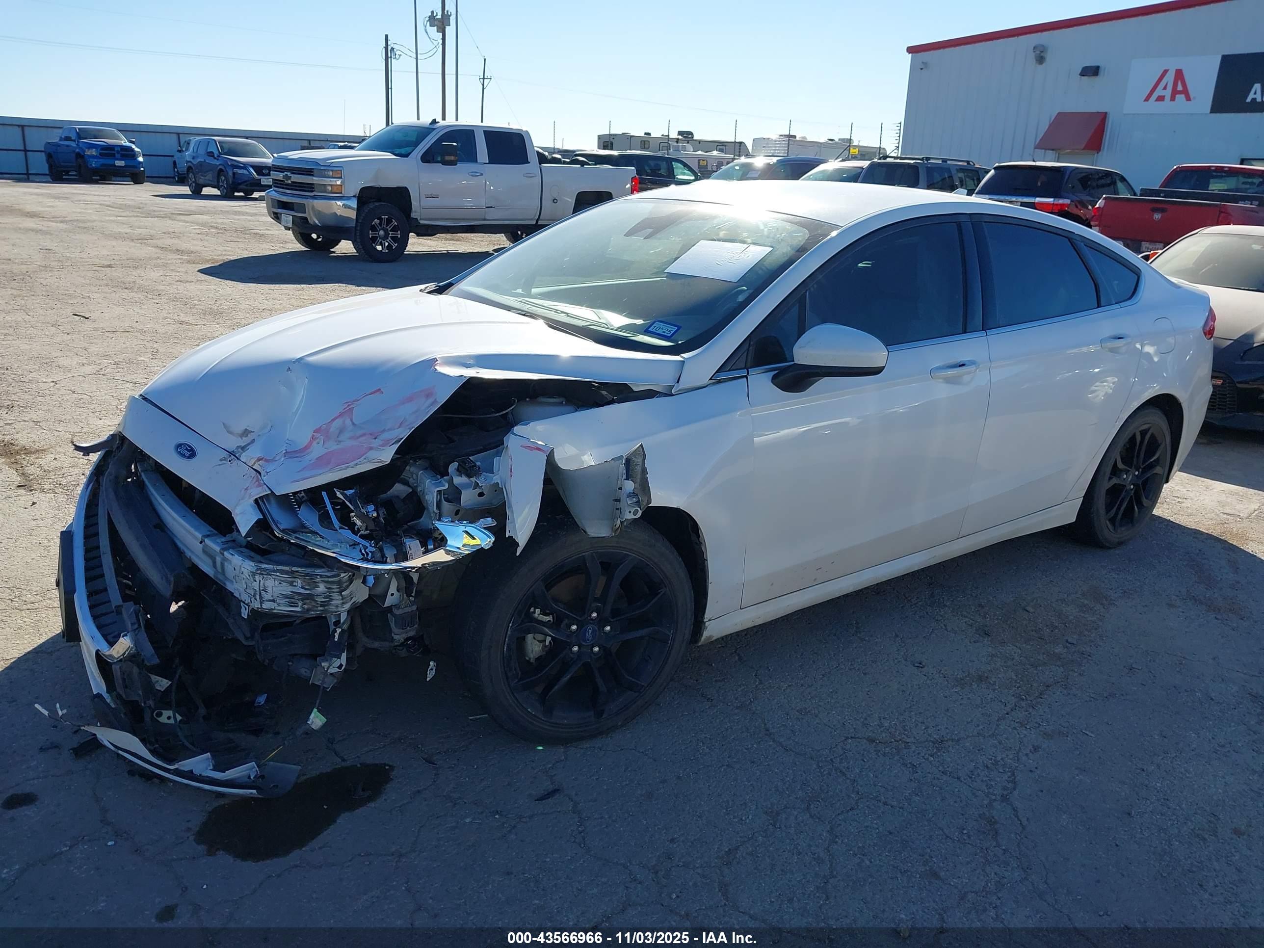 FORD FUSION image 2