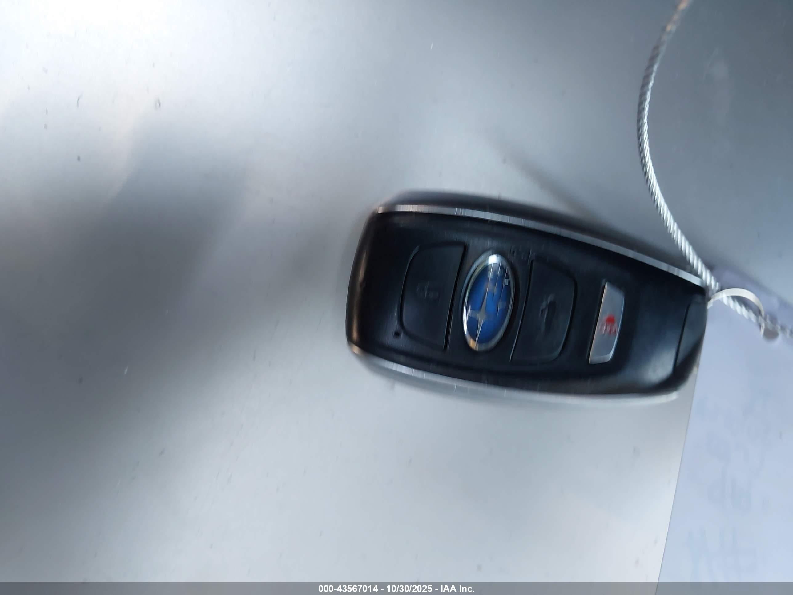 SUBARU CROSSTREK image 11
