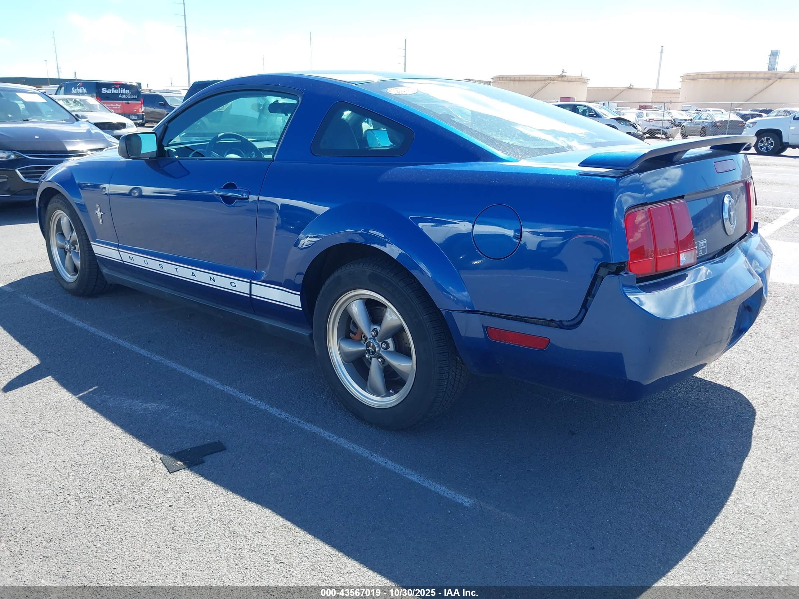 FORD MUSTANG image 3