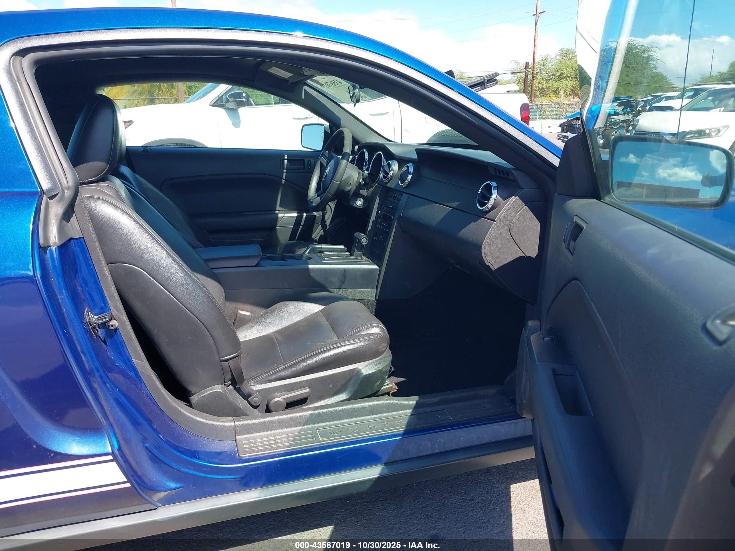 FORD MUSTANG image 5