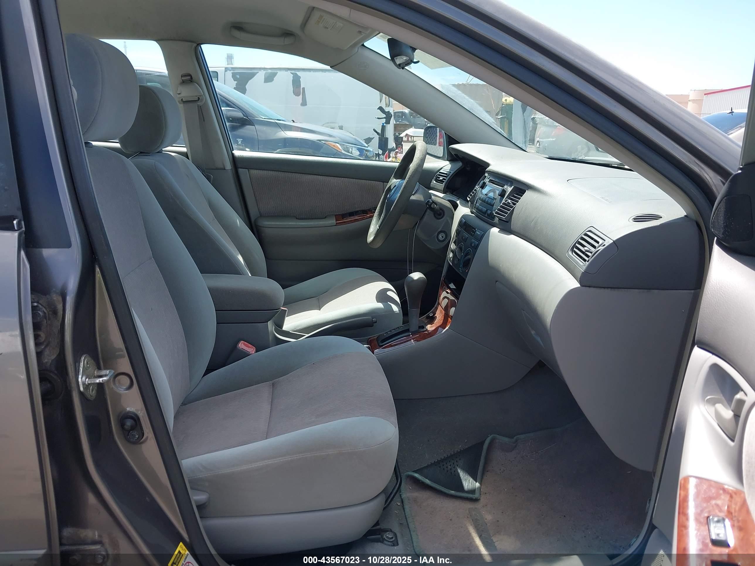 TOYOTA COROLLA image 5