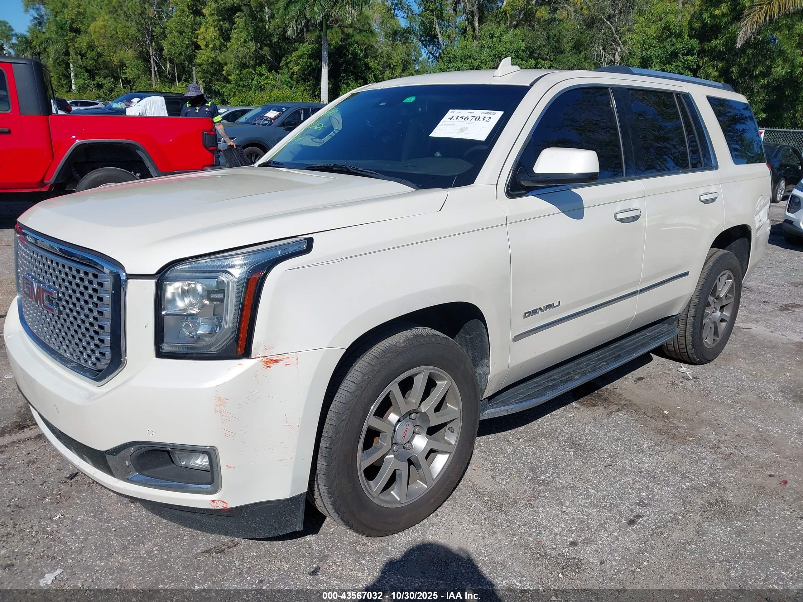 GMC YUKON image 6