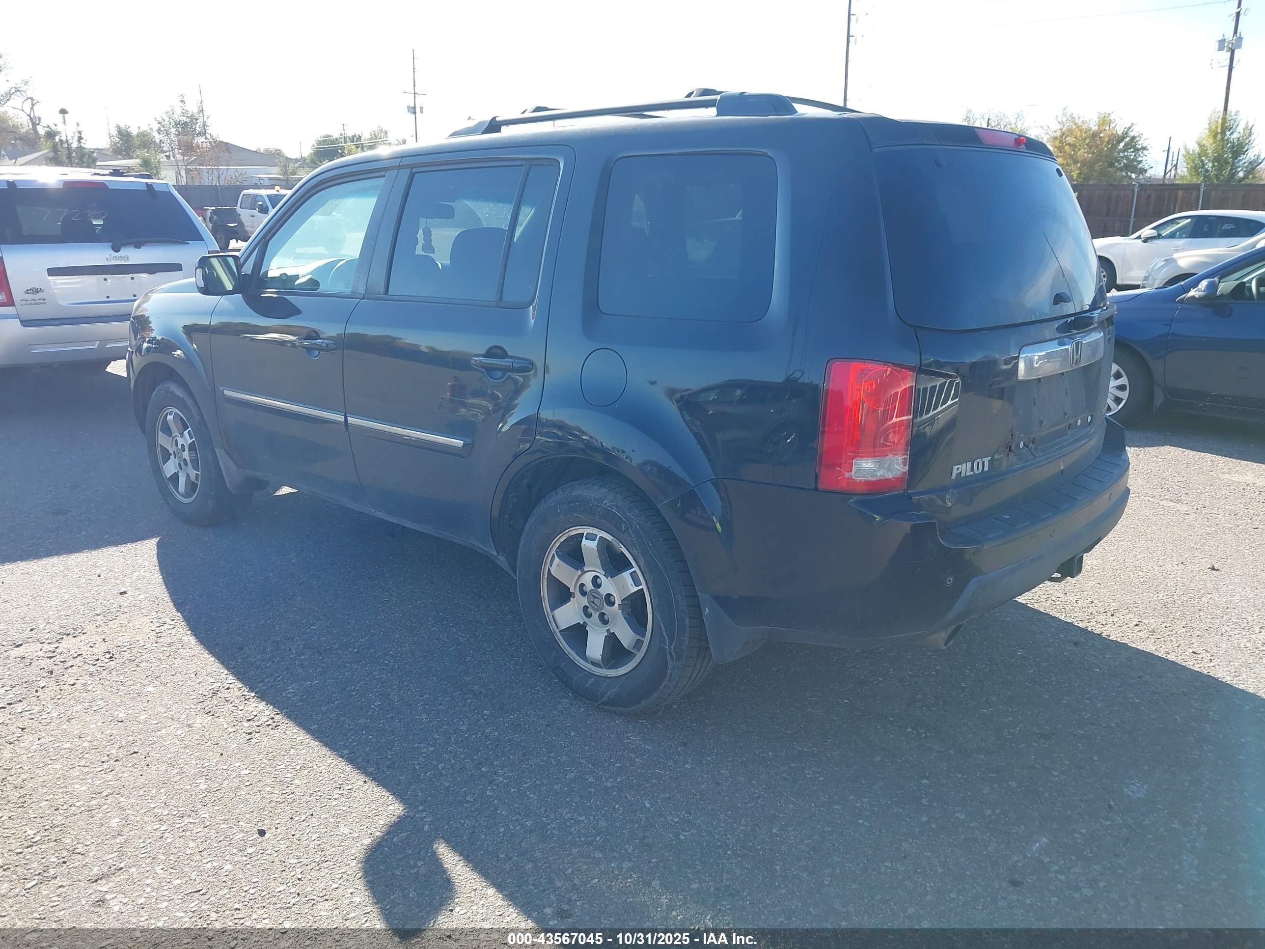 HONDA PILOT image 3