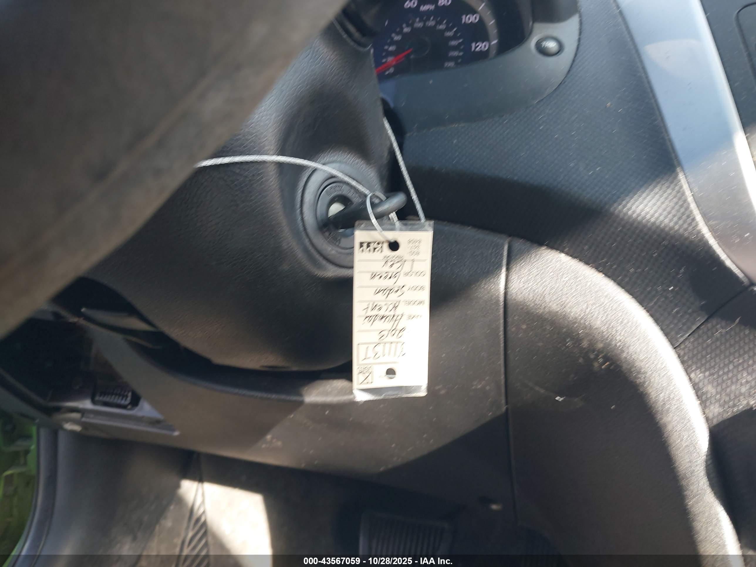 HYUNDAI ACCENT image 11
