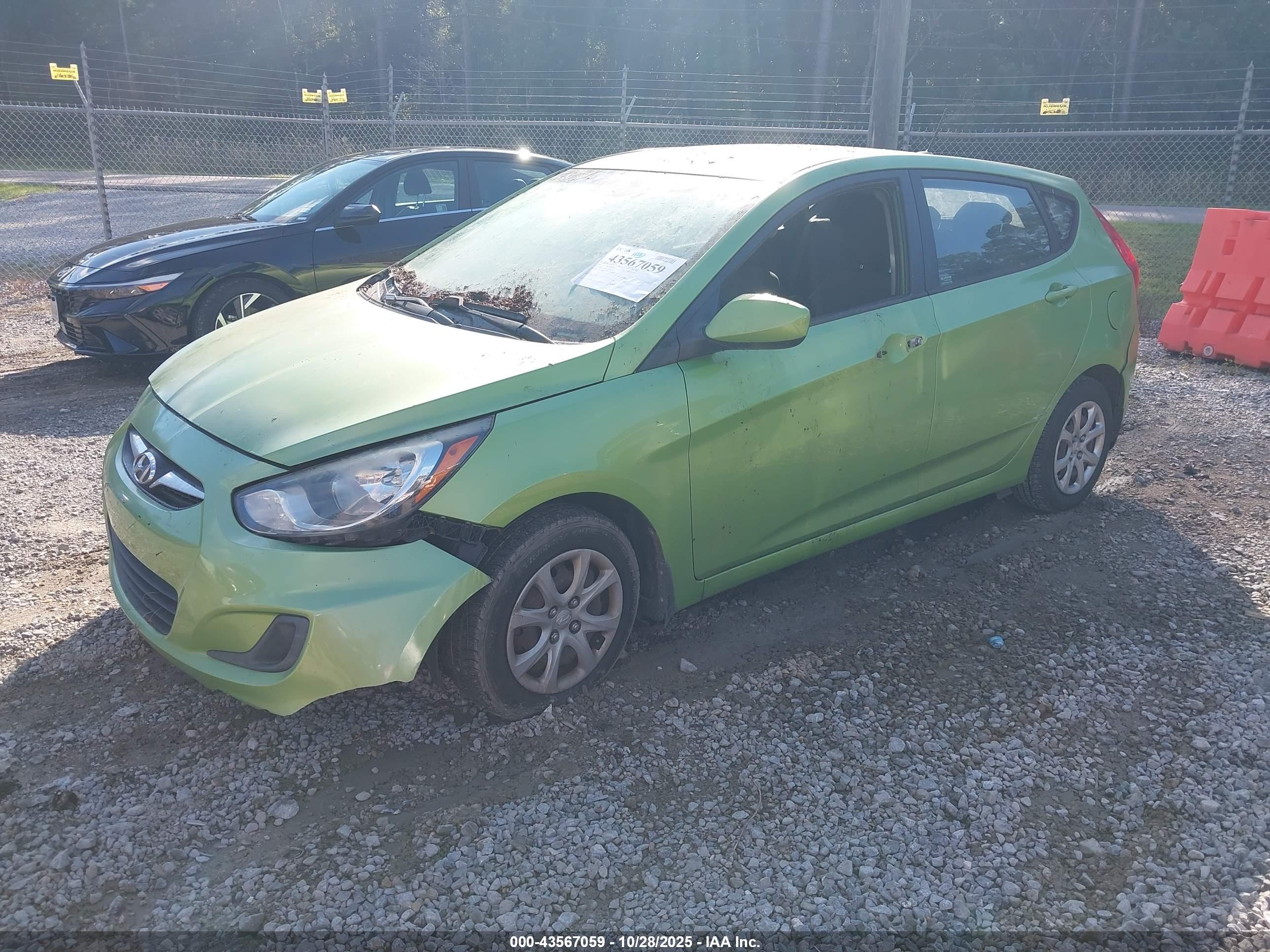 HYUNDAI ACCENT image 2