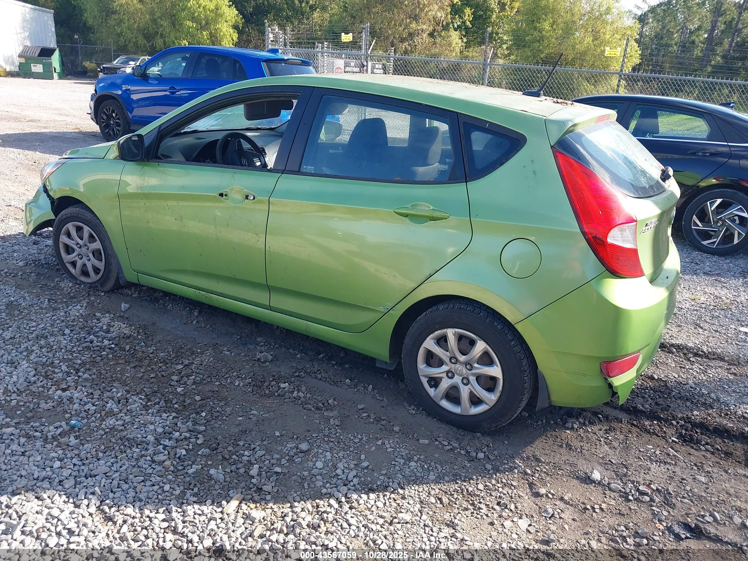 HYUNDAI ACCENT image 3