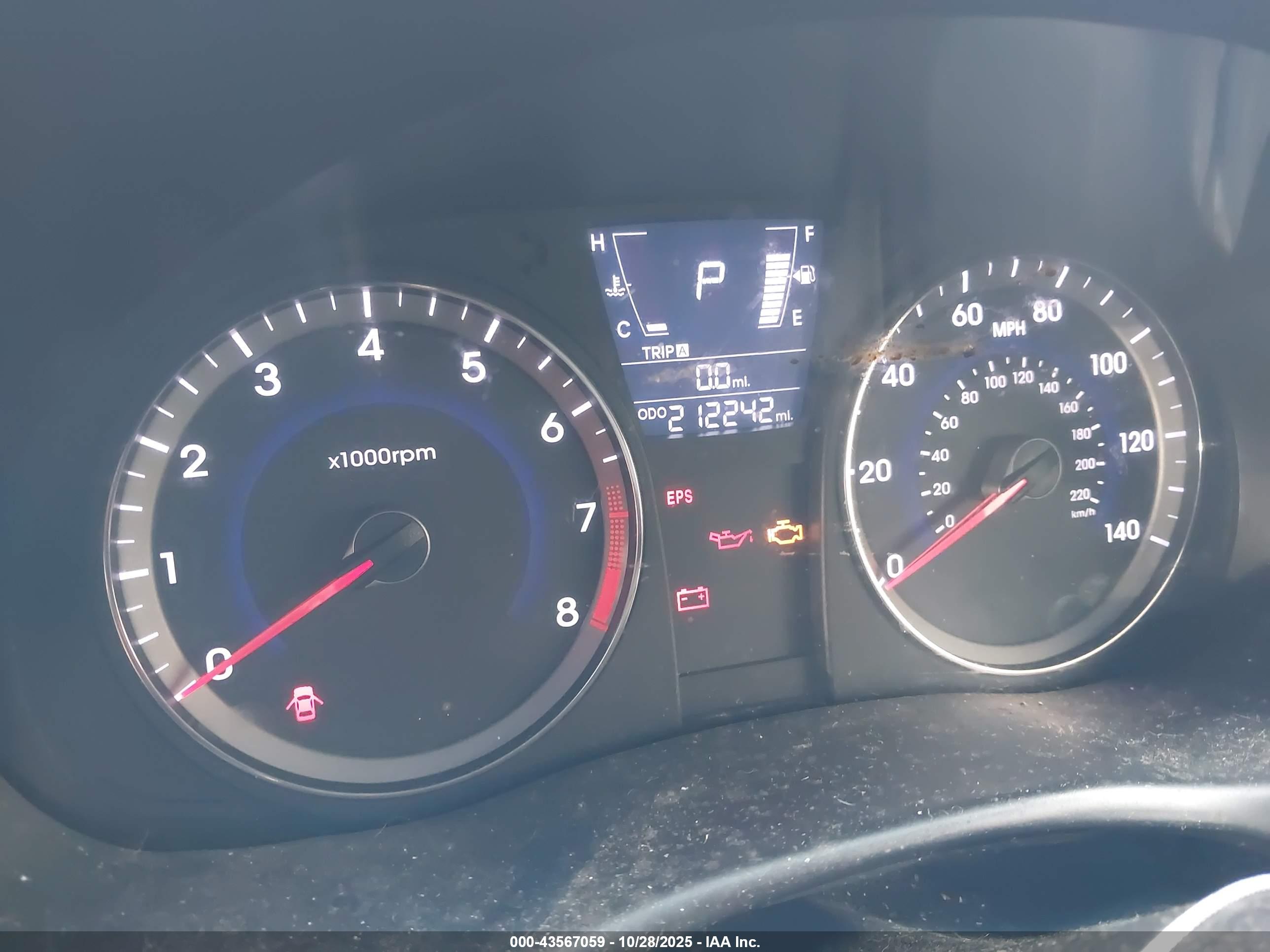 HYUNDAI ACCENT image 7