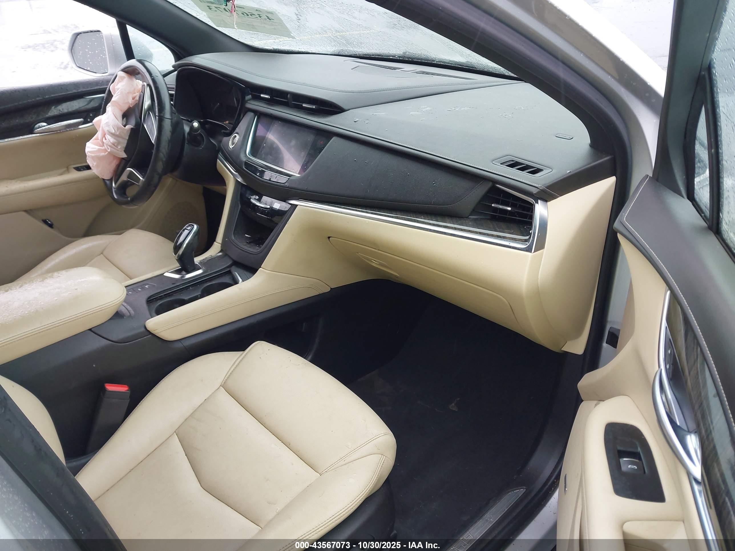 CADILLAC XT5 image 5