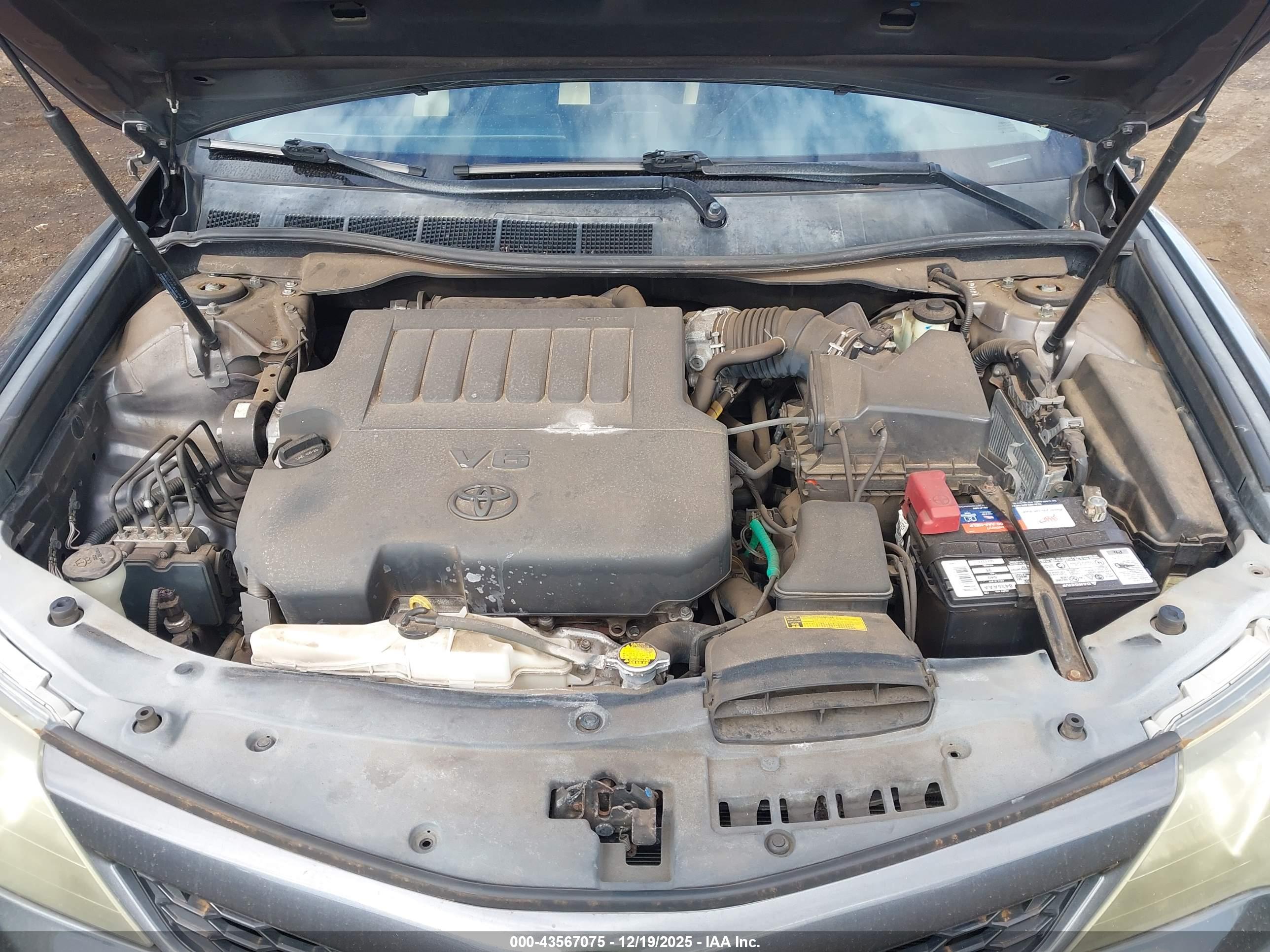 TOYOTA CAMRY image 10