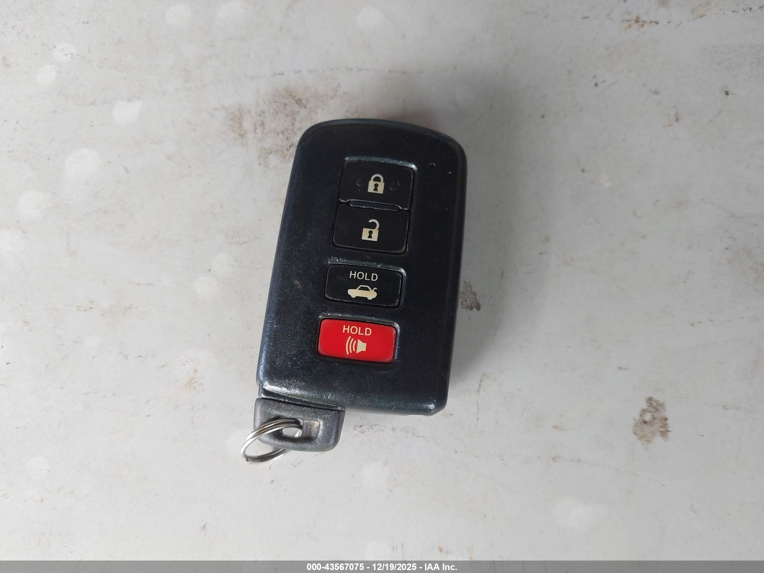 TOYOTA CAMRY image 11