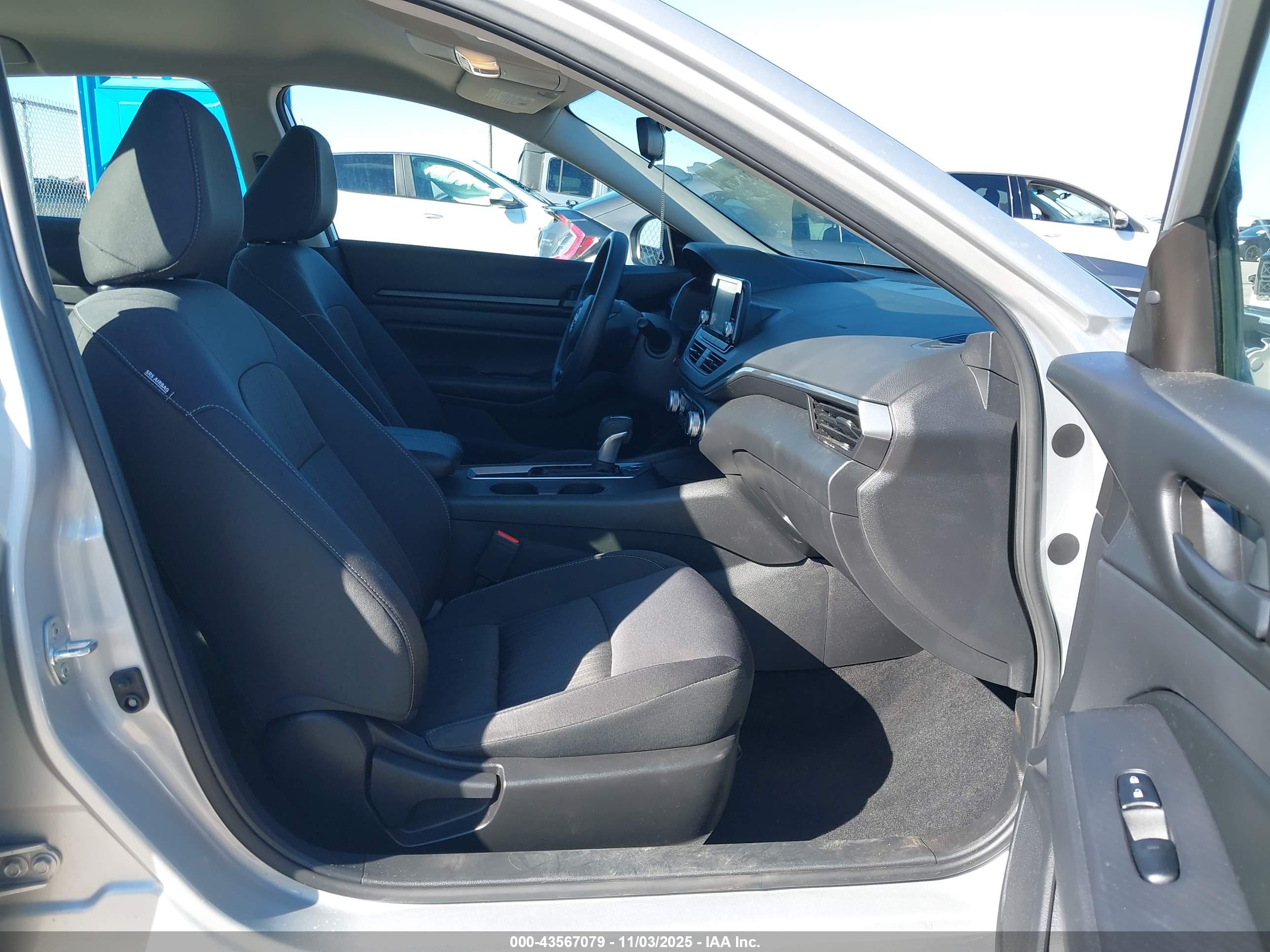 NISSAN ALTIMA image 5