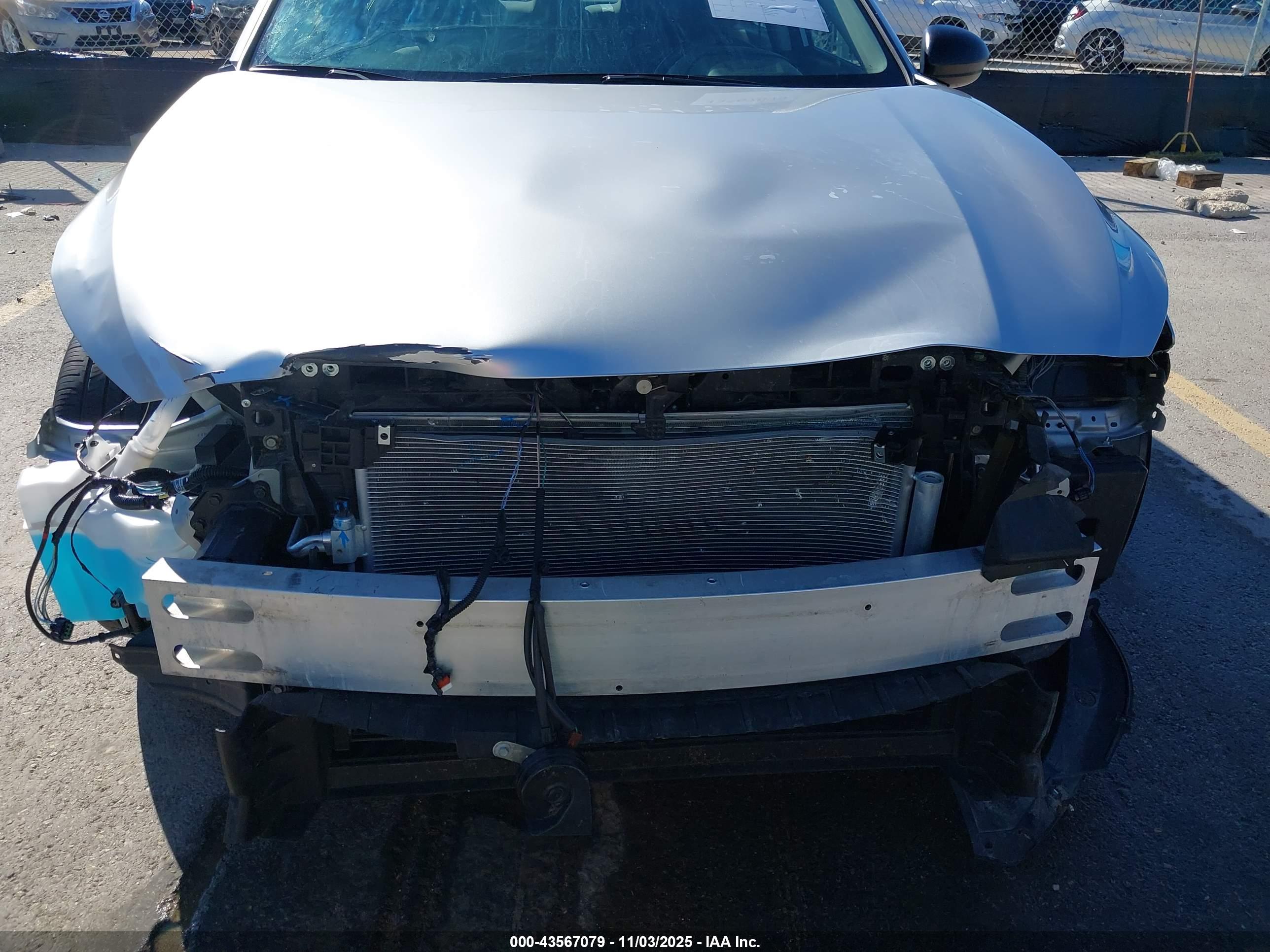 NISSAN ALTIMA image 6