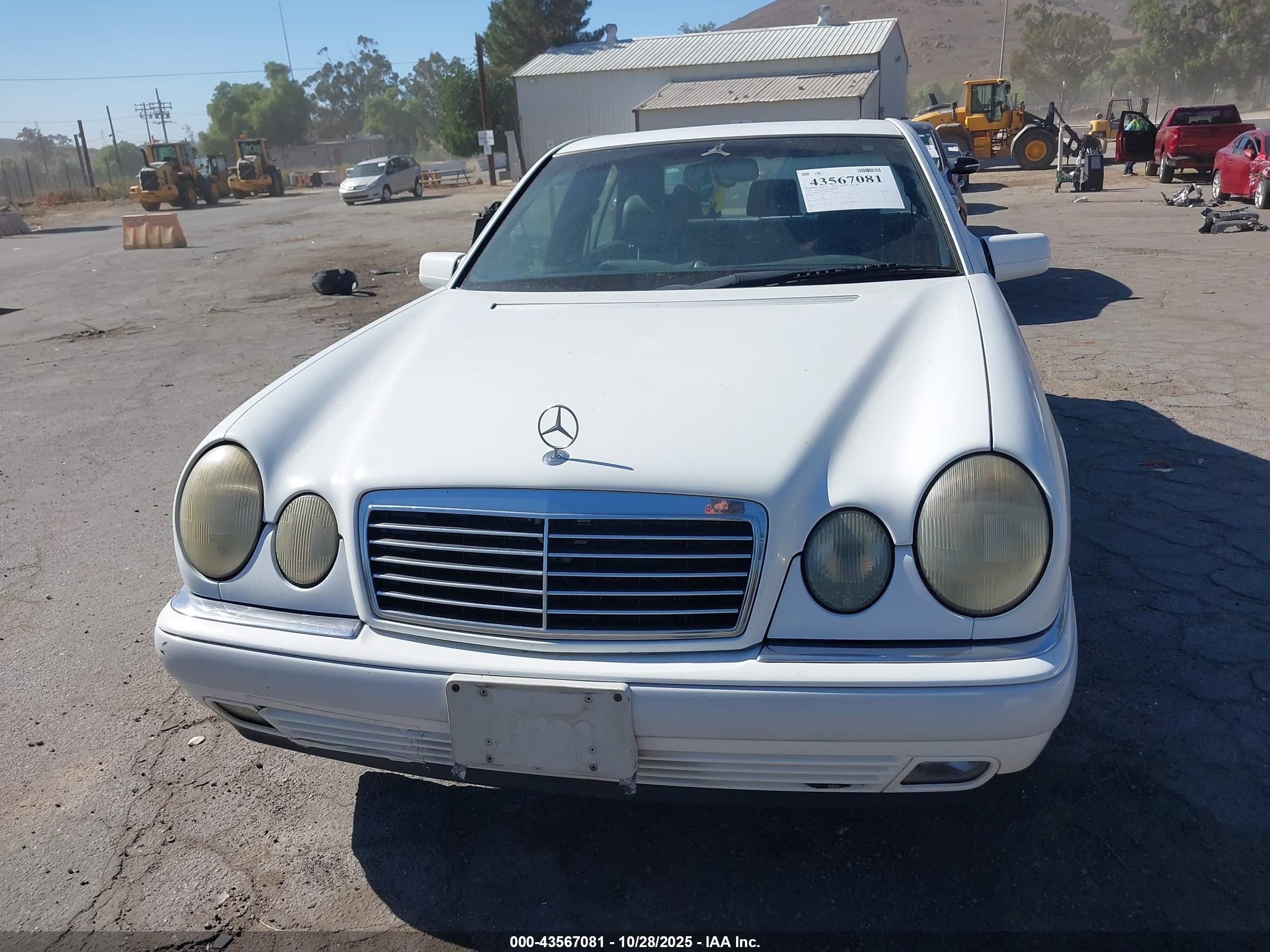 MERCEDES-BENZ E image 6