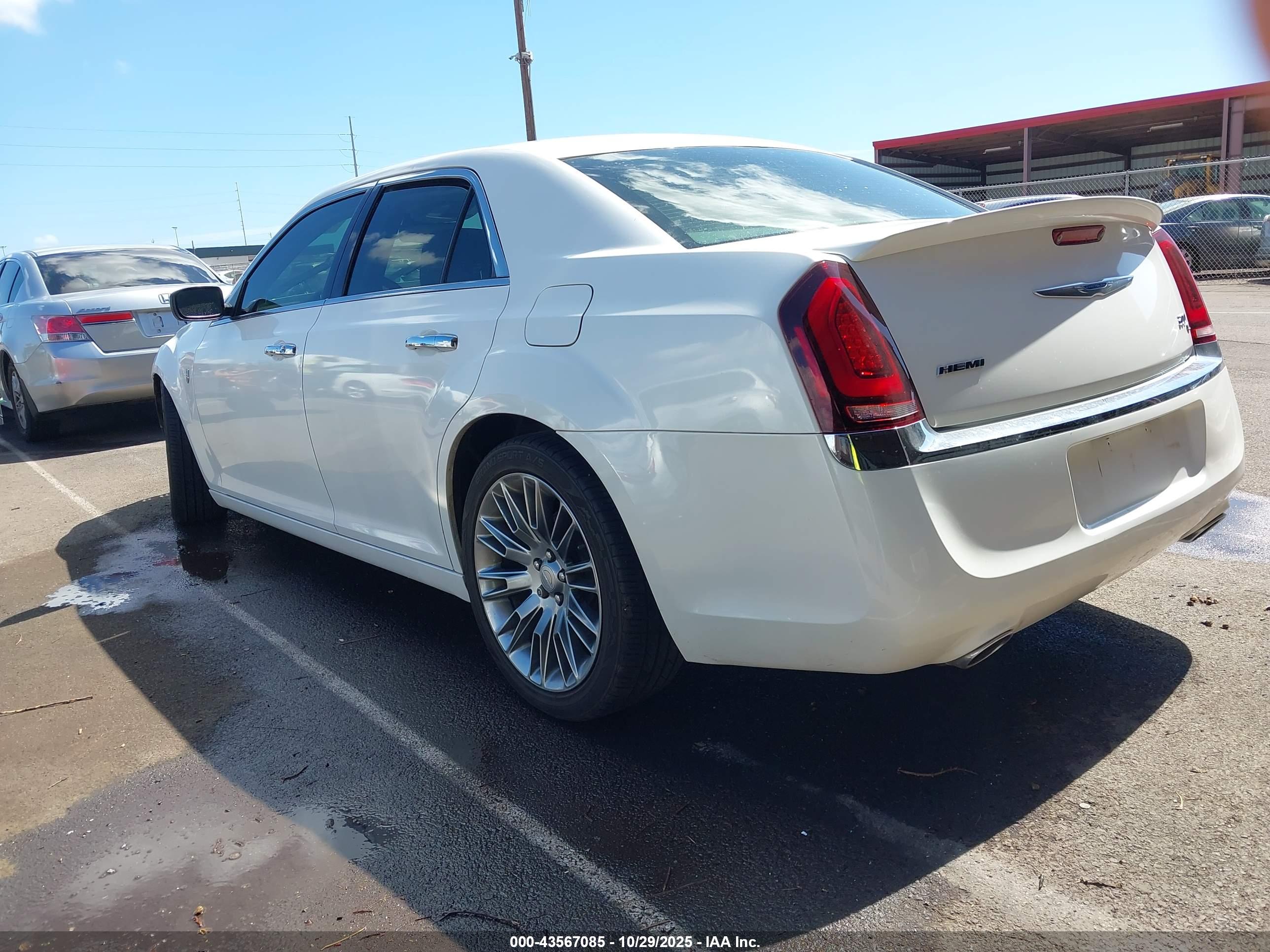 CHRYSLER 300C image 3