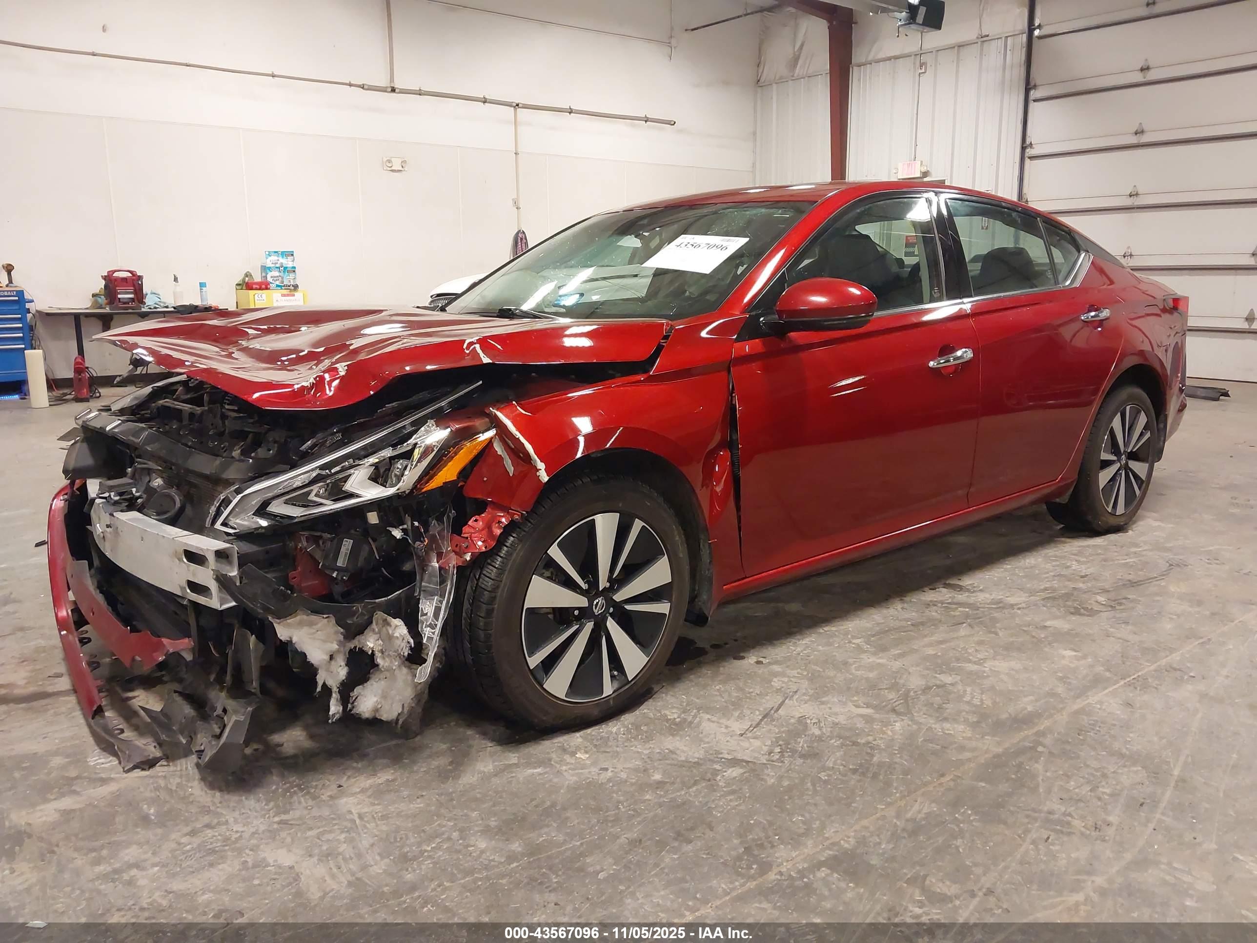 NISSAN ALTIMA image 2