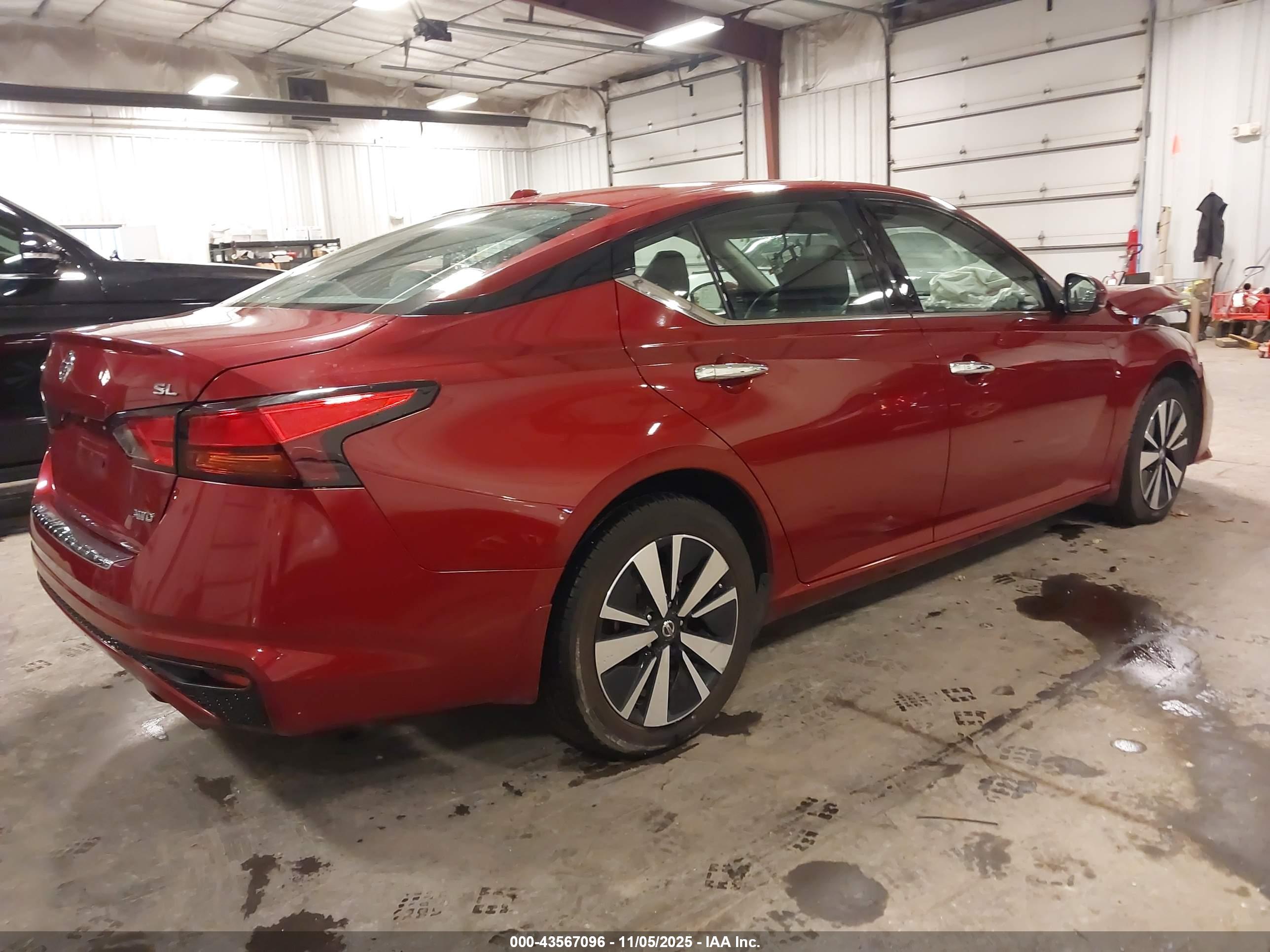 NISSAN ALTIMA image 4