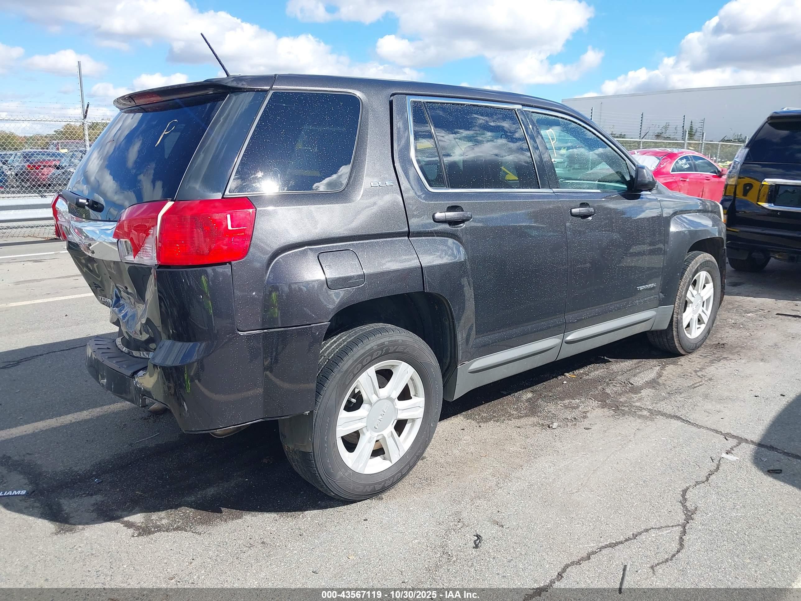 GMC TERRAIN image 4