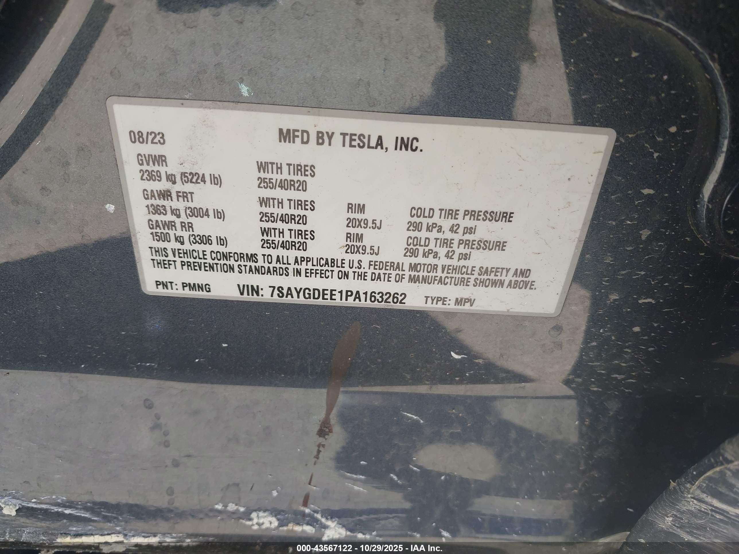 TESLA MODEL image 9