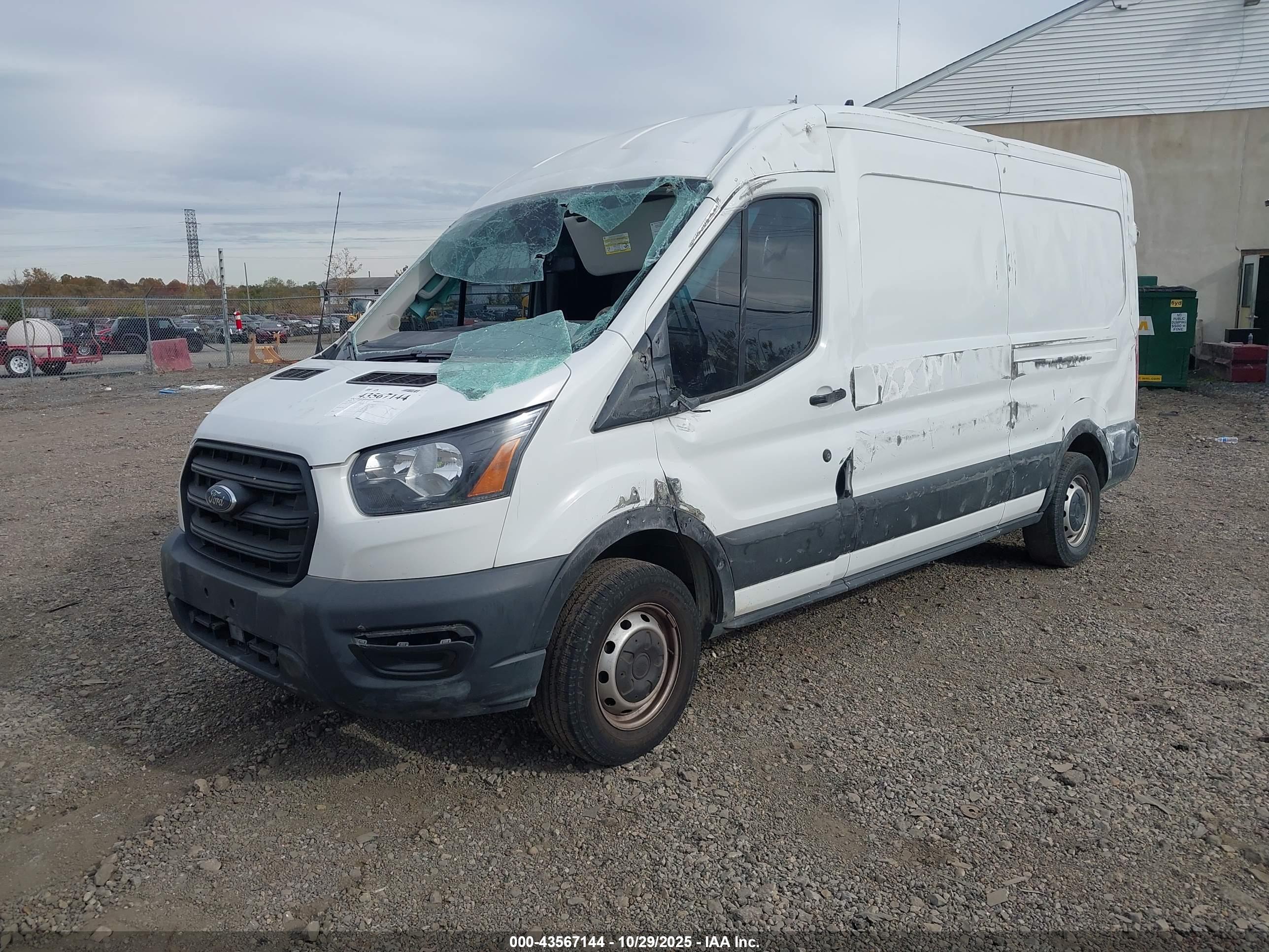 FORD TRANSIT-250 image 2