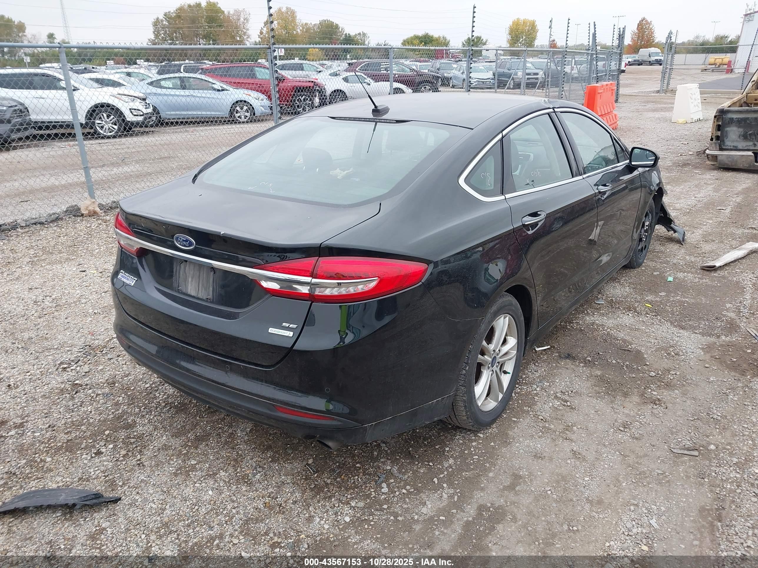 FORD FUSION image 4
