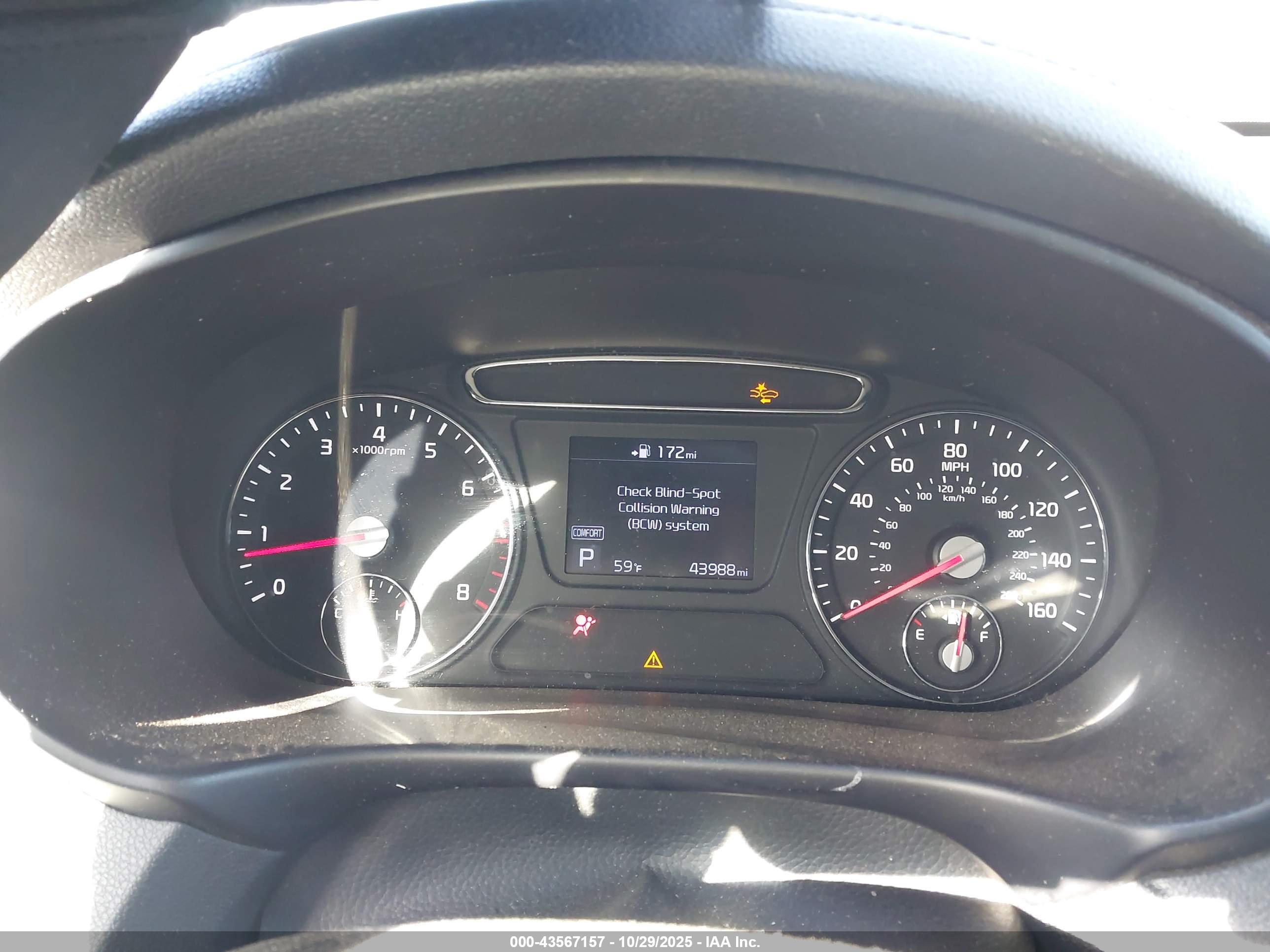KIA SORENTO image 7