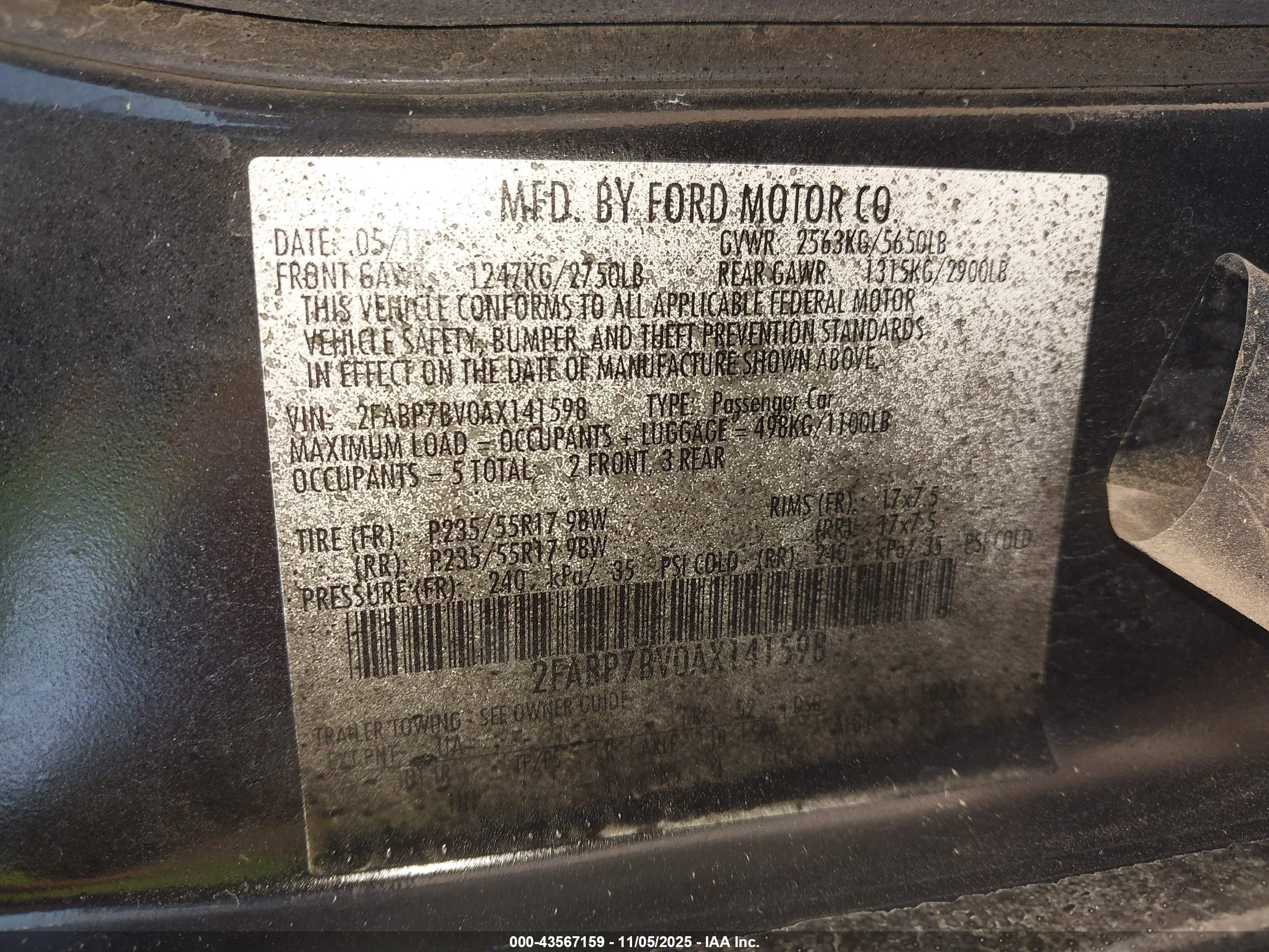 FORD CROWN image 9
