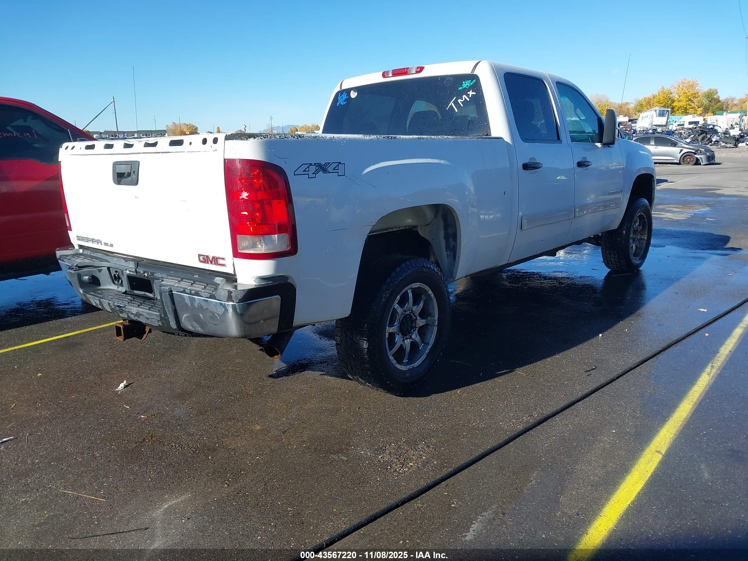 GMC SIERRA image 4