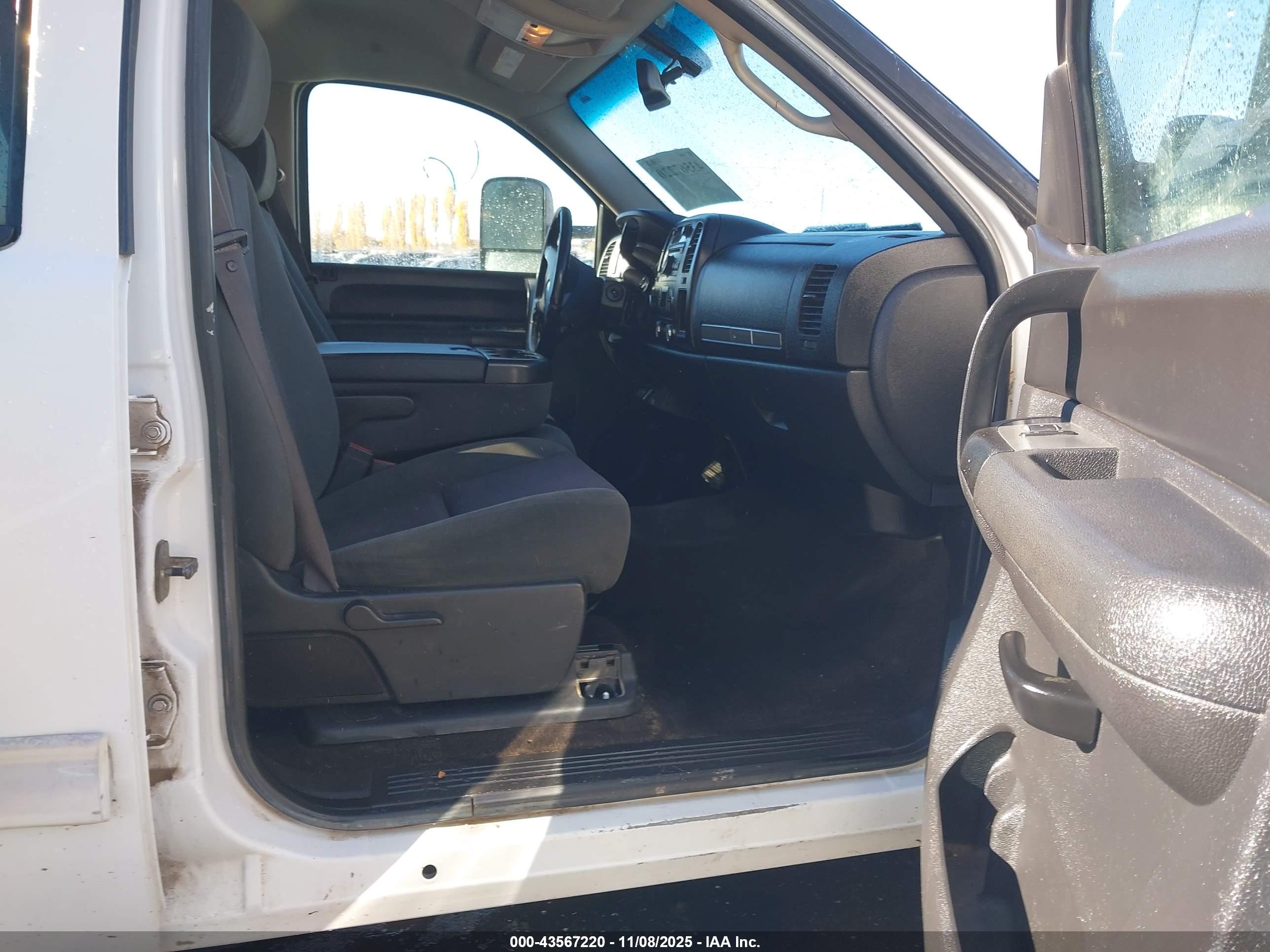 GMC SIERRA image 5