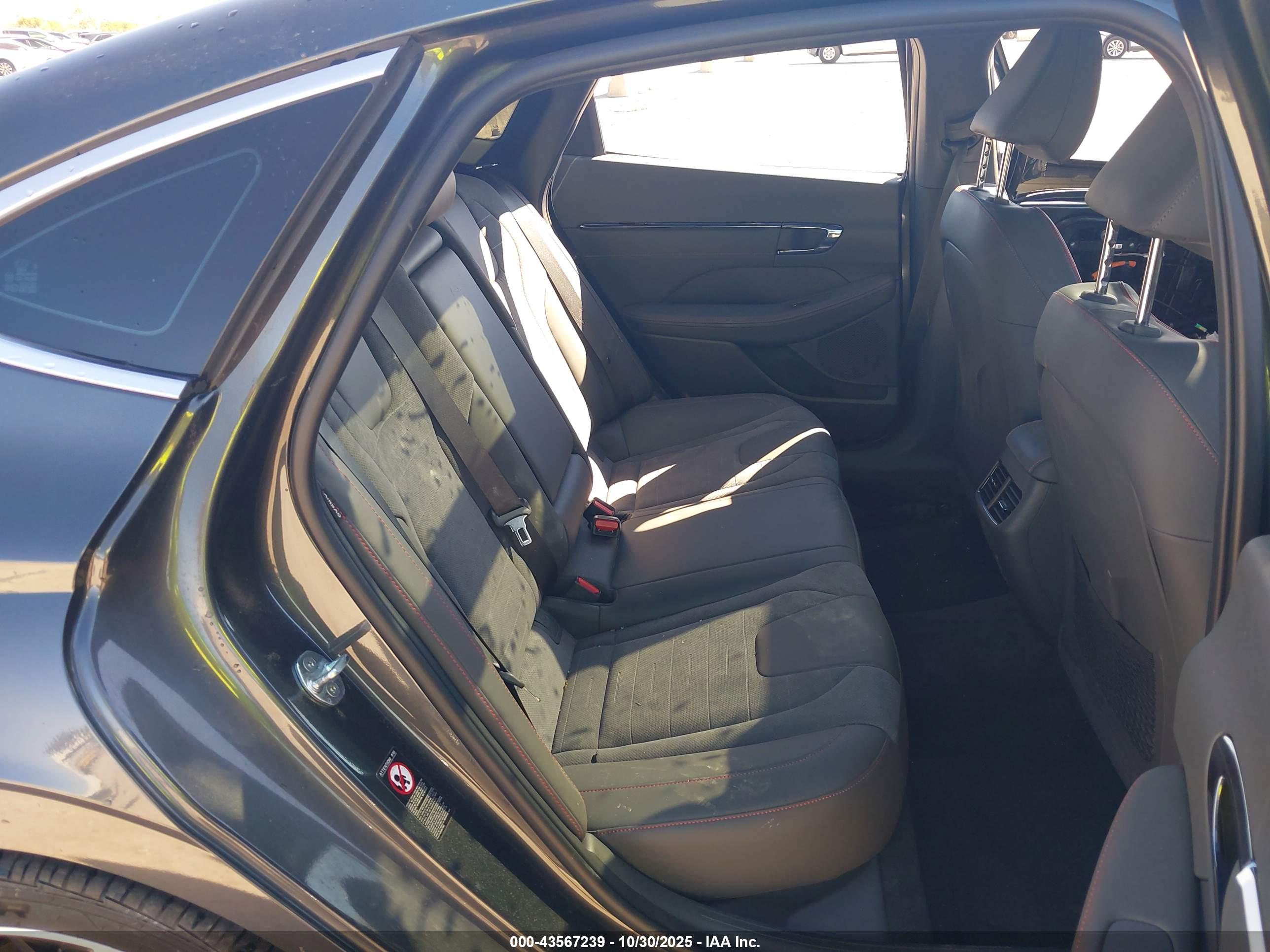 HYUNDAI SONATA image 8