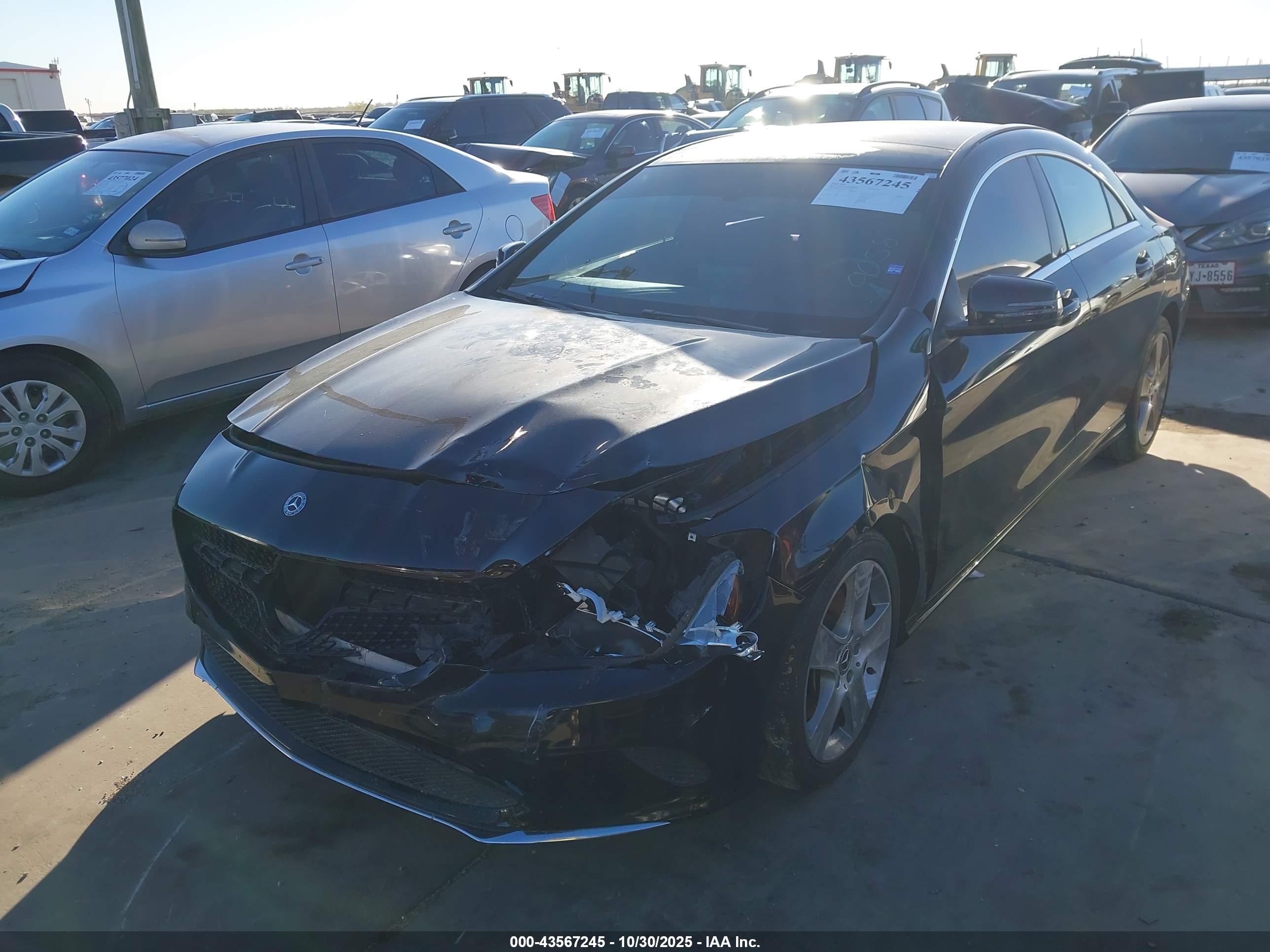 MERCEDES-BENZ CLA image 2