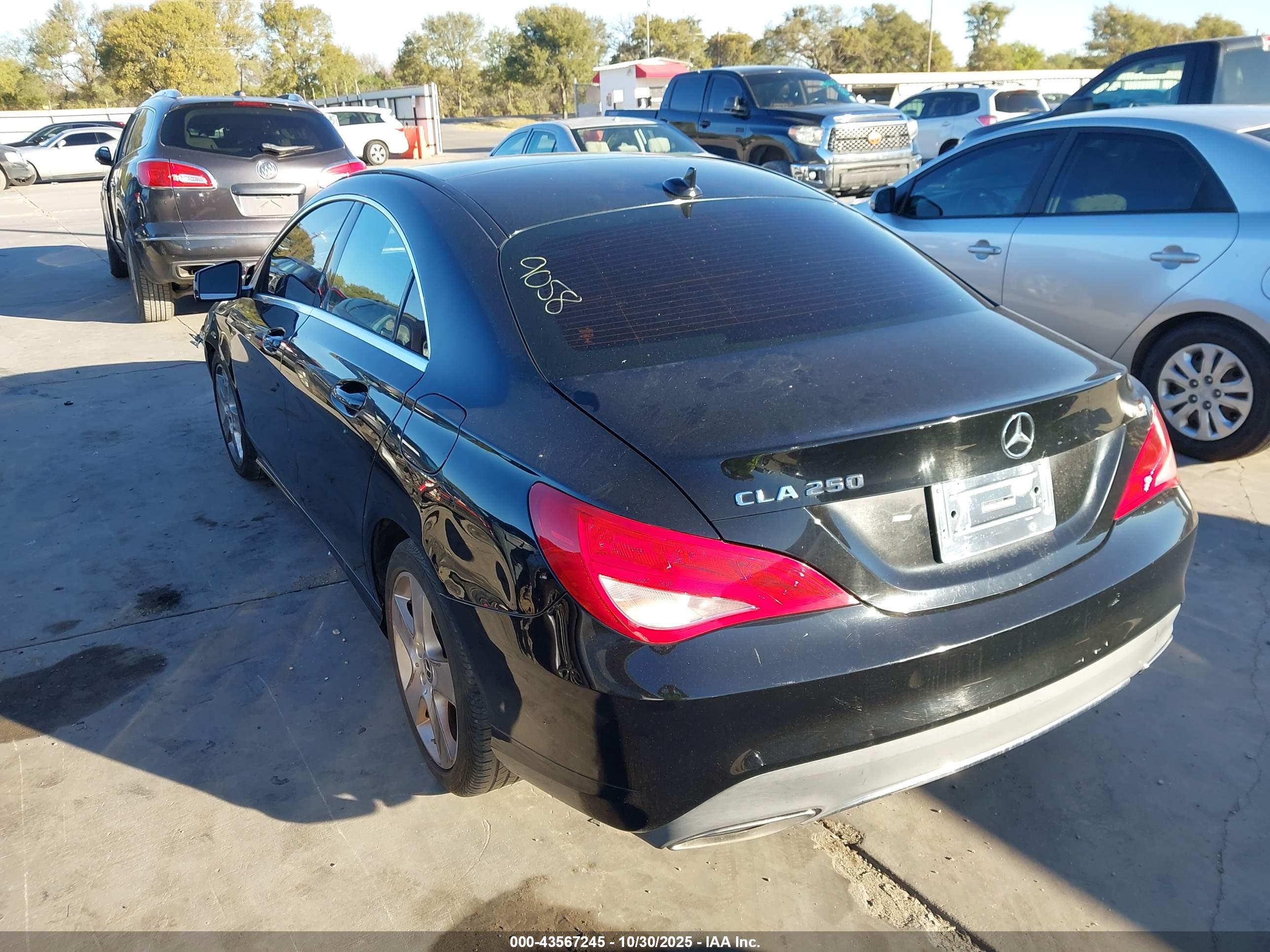 MERCEDES-BENZ CLA image 3