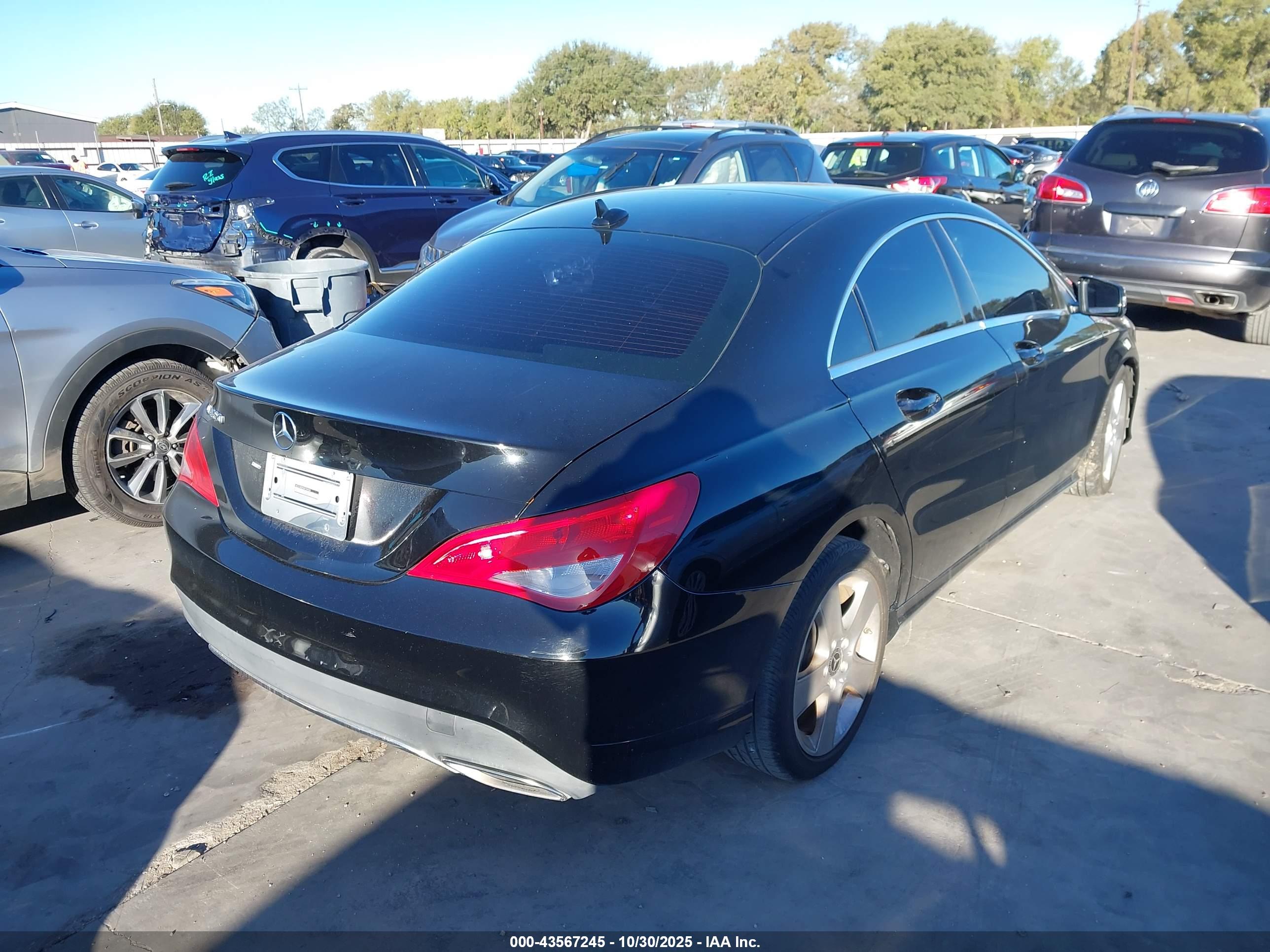 MERCEDES-BENZ CLA image 4