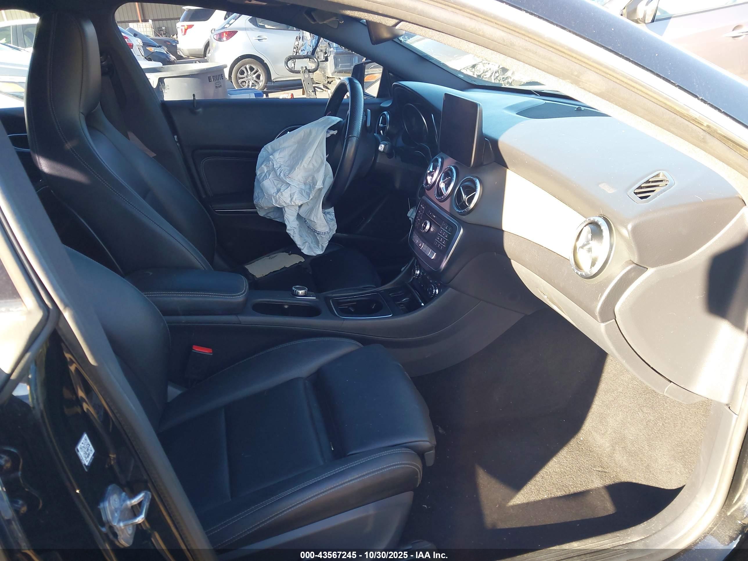 MERCEDES-BENZ CLA image 5